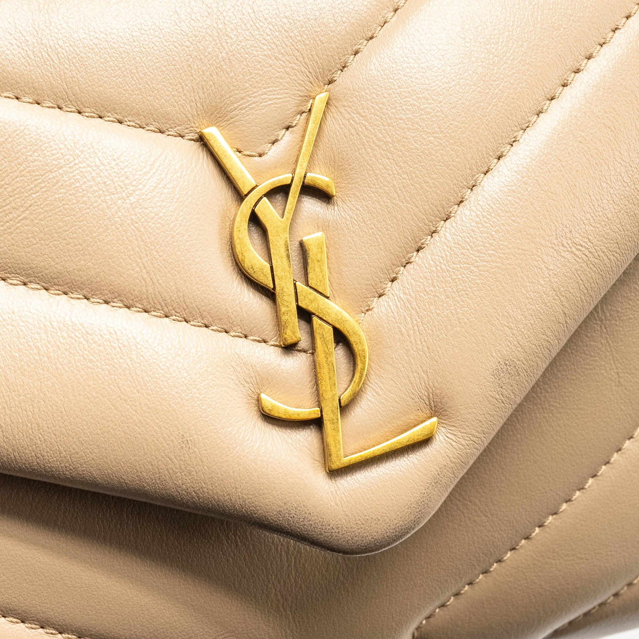 SAINT LAURENT / YSL TOY LOULOU QUILTED SHOULDER BAG CALFSKIN BEIGE GHW