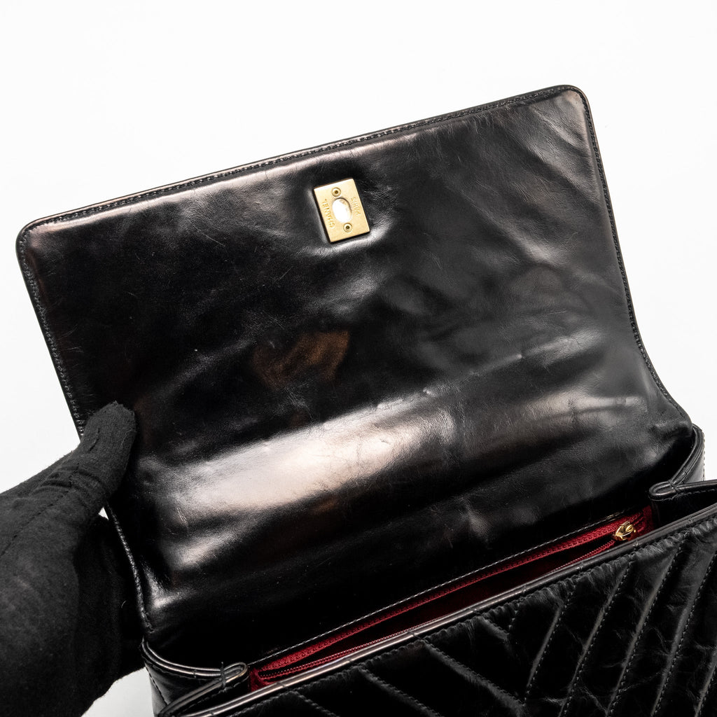 CHANEL MEDIUM COCO HANDLE CHEVRON CALFSKIN BLACK GHW