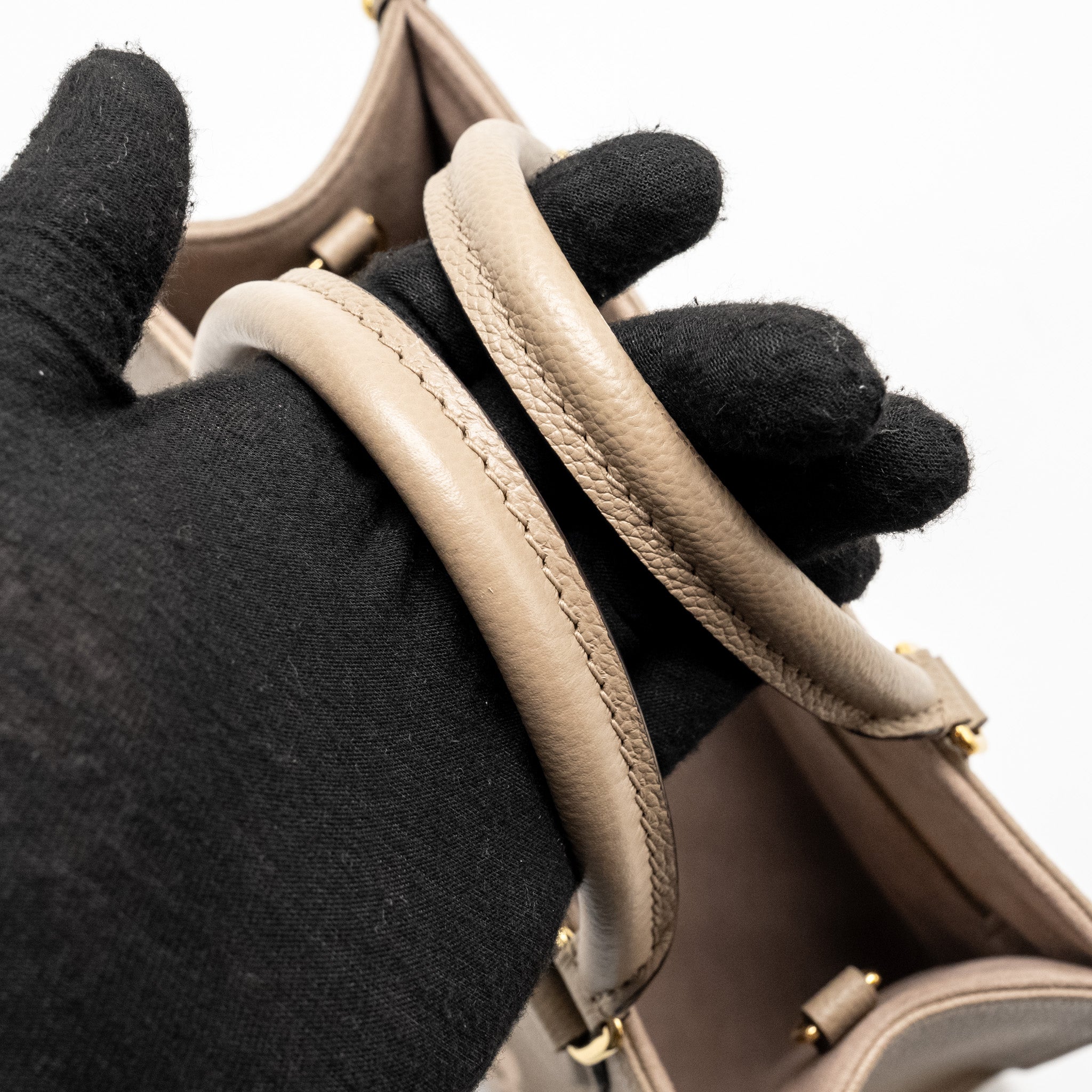 LOUIS VUITTON ONTHEGO PM BICOLOUR MONOGRAM EMPREINTE LEATHER TOURTERELLE/CREME GHW
