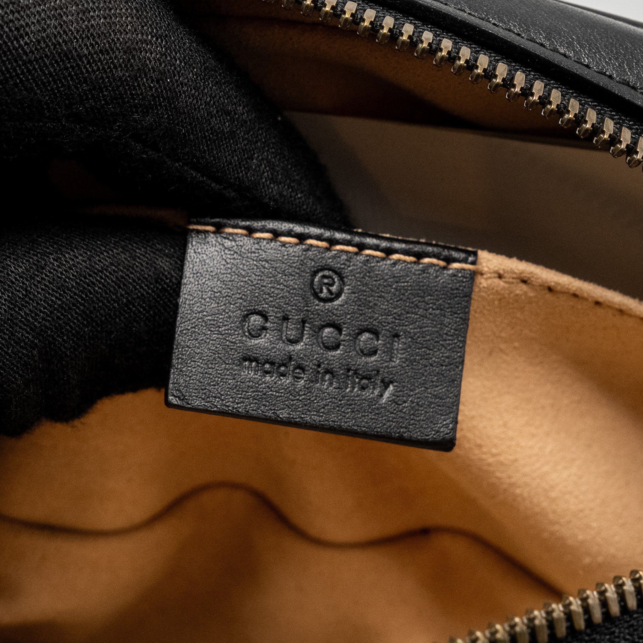 GUCCI GG MARMONT BELT BAG CALFSKIN BLACK GHW
