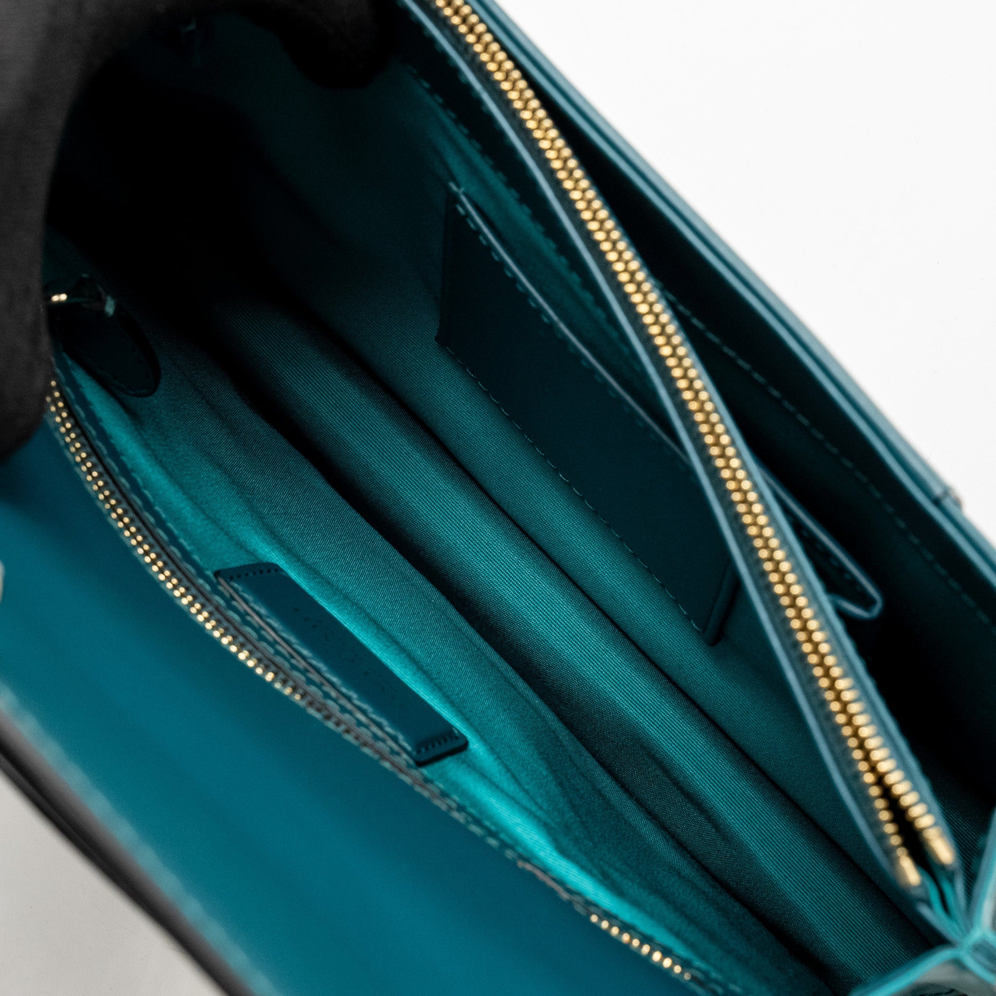 BVLGARI SERPENTI FOREVER BAG CALFSKIN GREEN LGHW