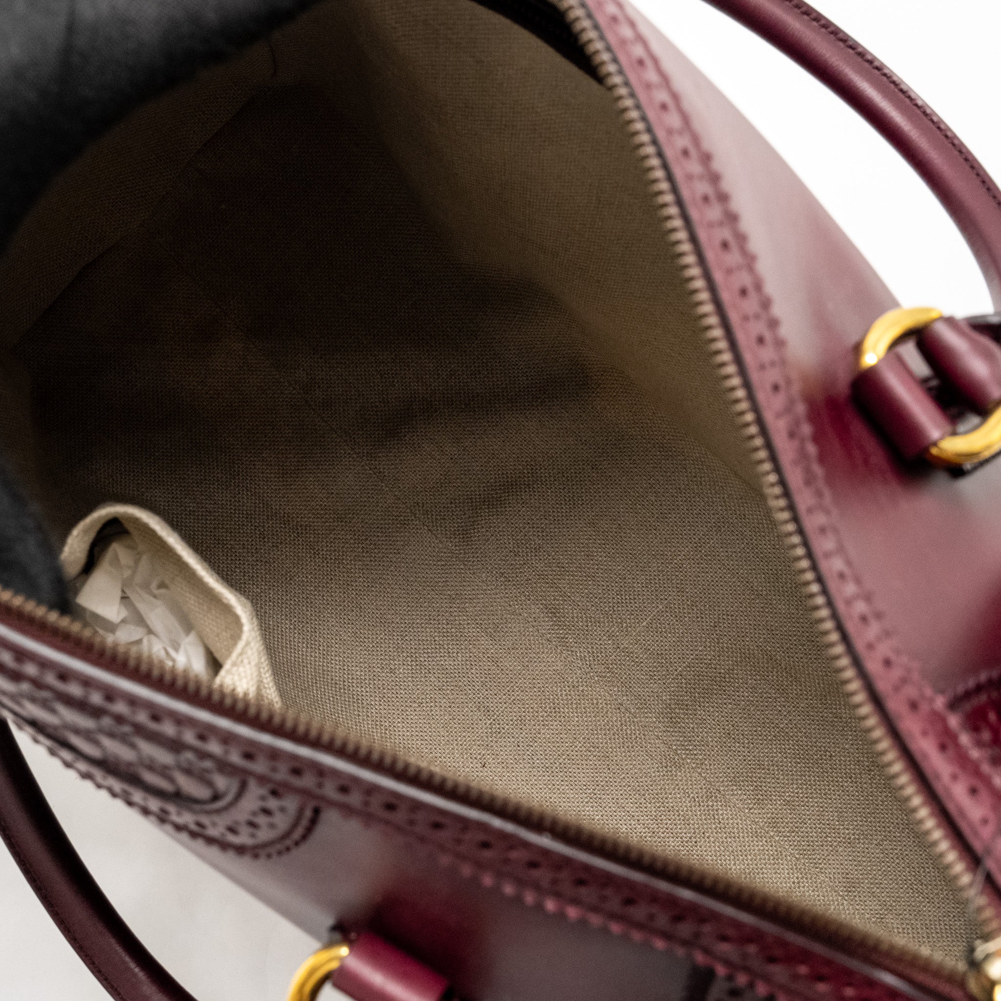 GUCCI VINTAGE DUILIO BROGUE BOSTON BAG CALFSKIN BURGUNDY GHW