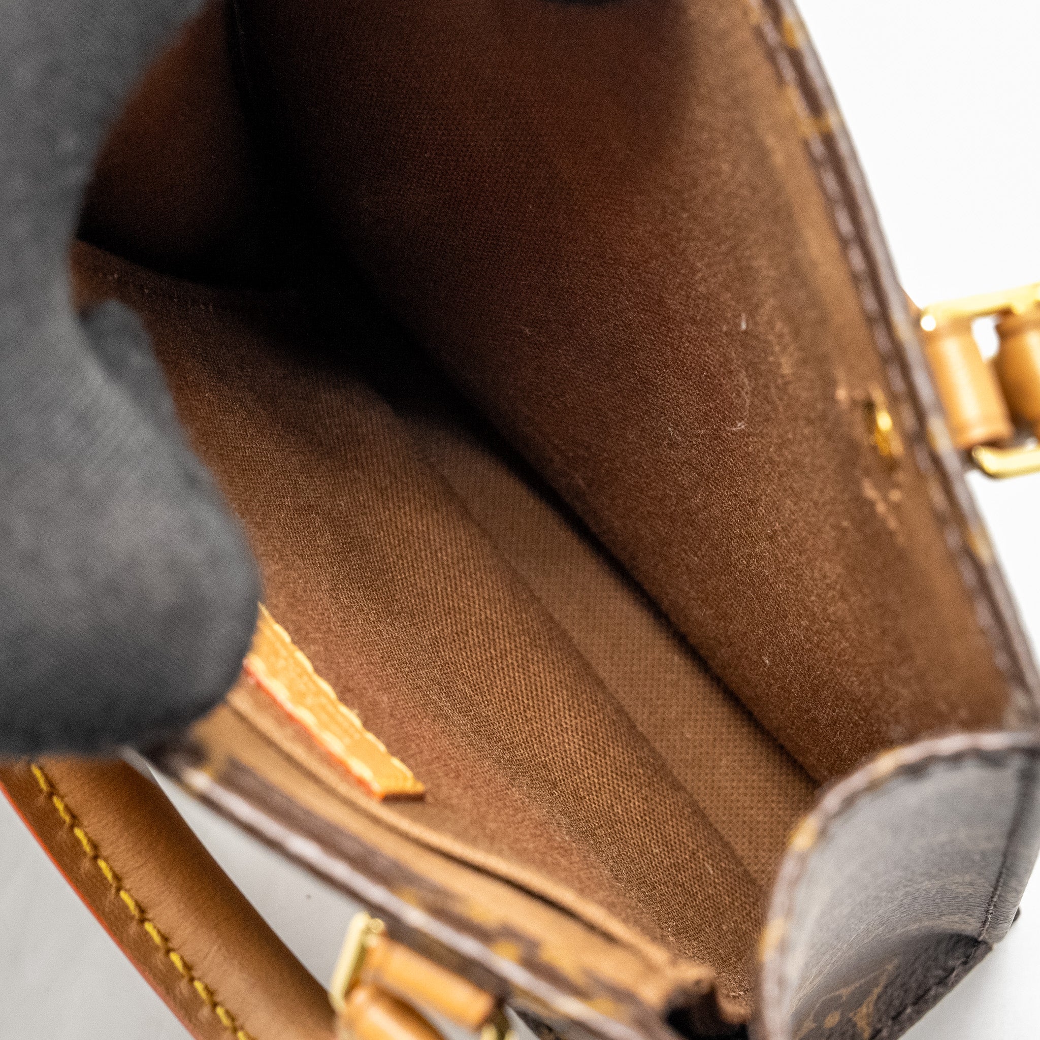 LOUIS VUITTON PETIT SAC PLAT MONOGRAM CANVAS GHW
