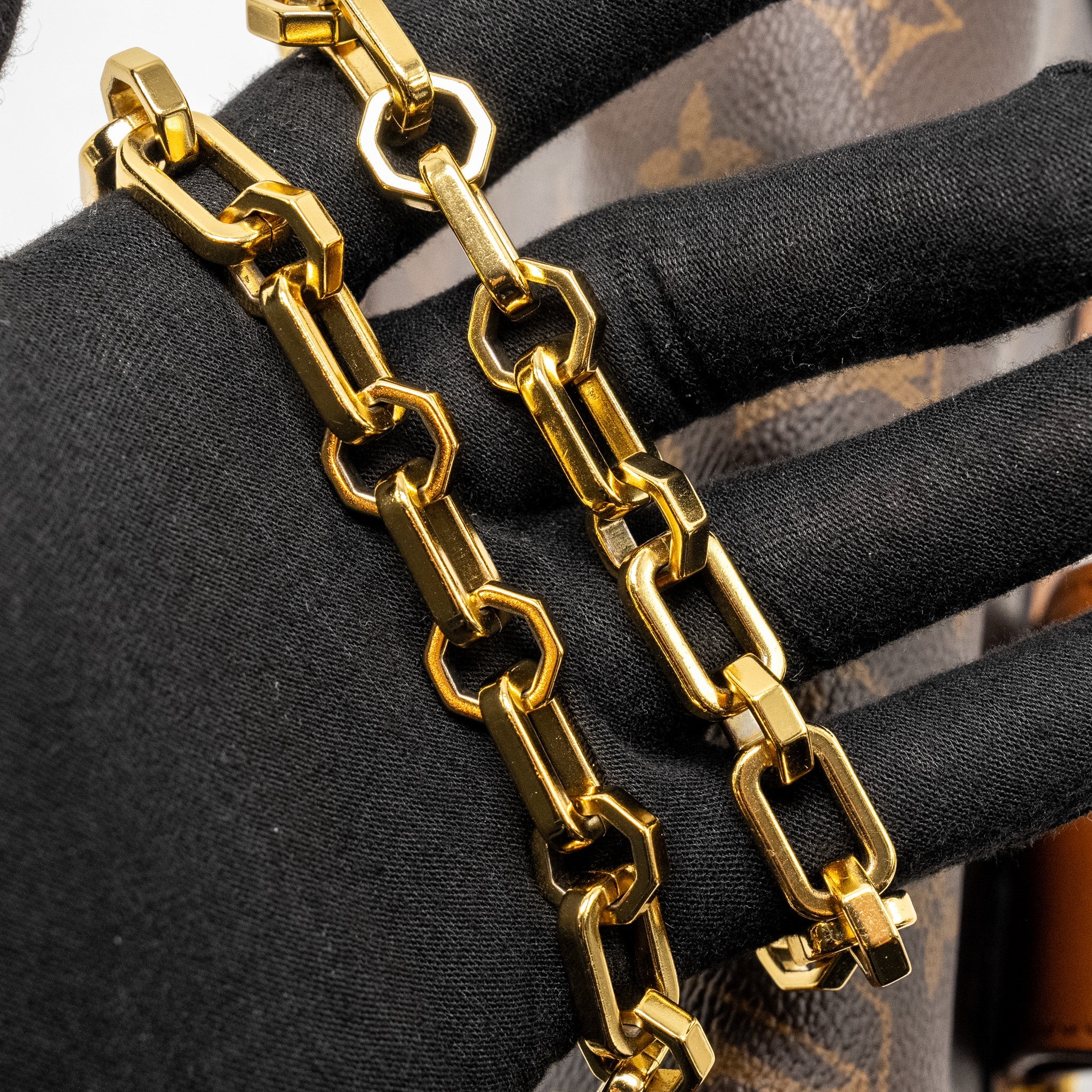 LOUIS VUITTON DAUPHINE MM MONOGRAM CANVAS GHW