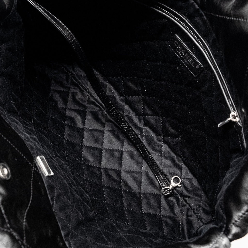 CHANEL MEDIUM 22 SHINY CALFSKIN BLACK SHW (MICROCHIP)