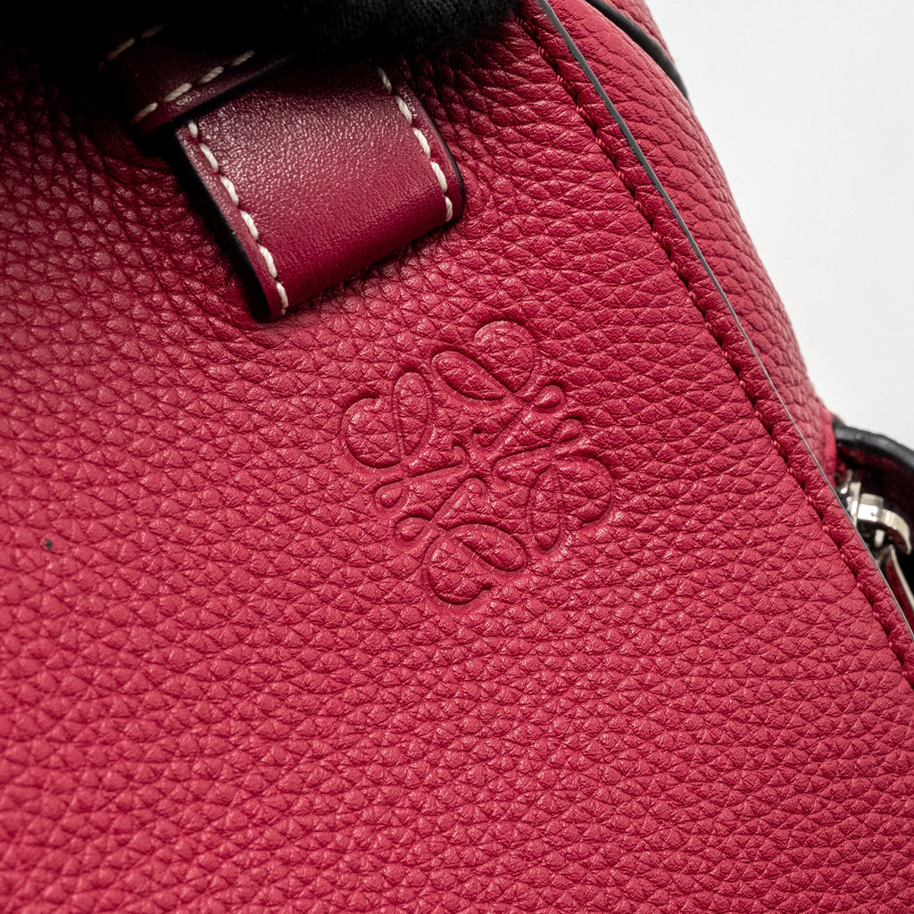LOEWE MEDIUM HAMMOCK BAG CALFSKIN RASPBERRY SHW