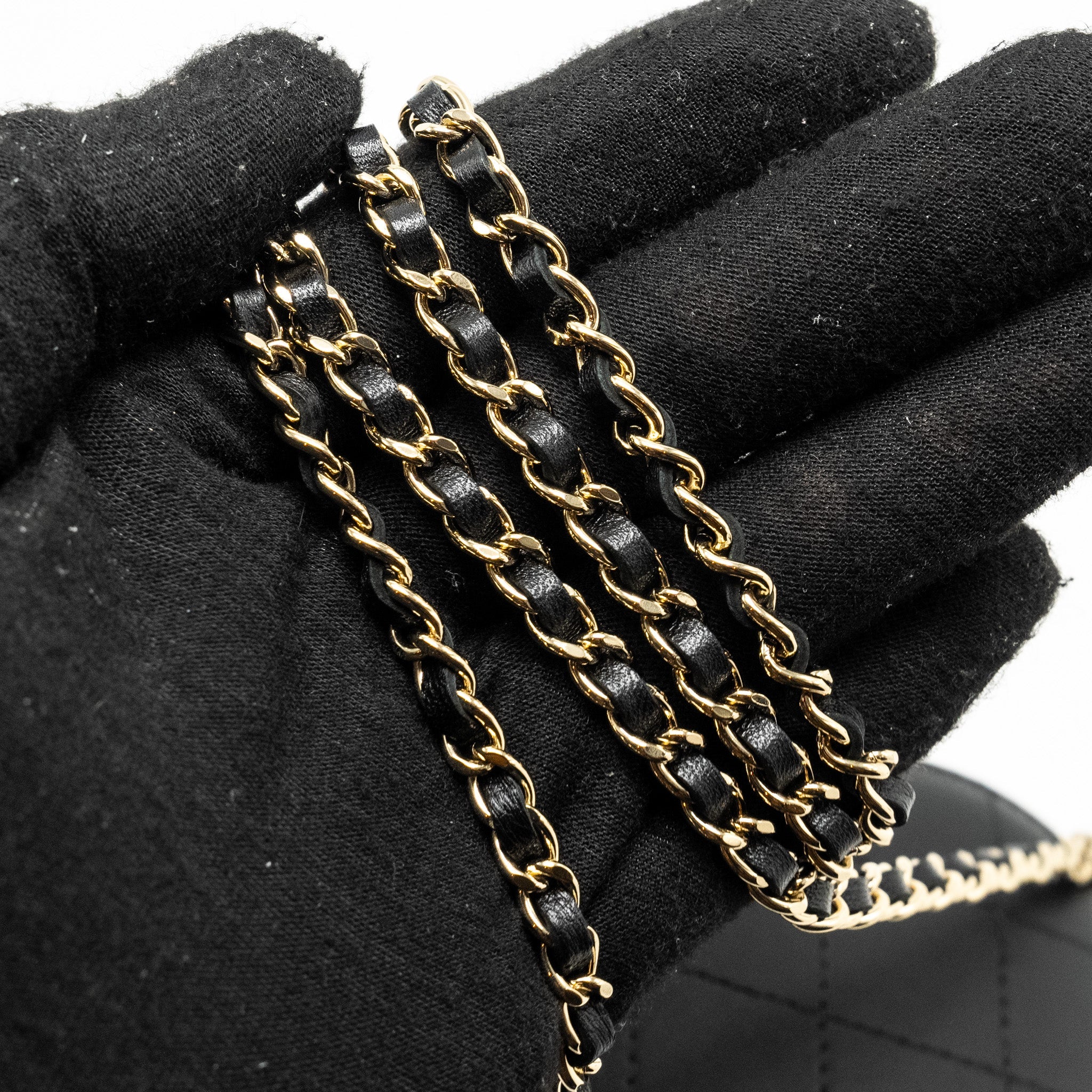 CHANEL CC ROUND VANITY CASE WITH CHAIN LAMBSKIN BLACK LGHW