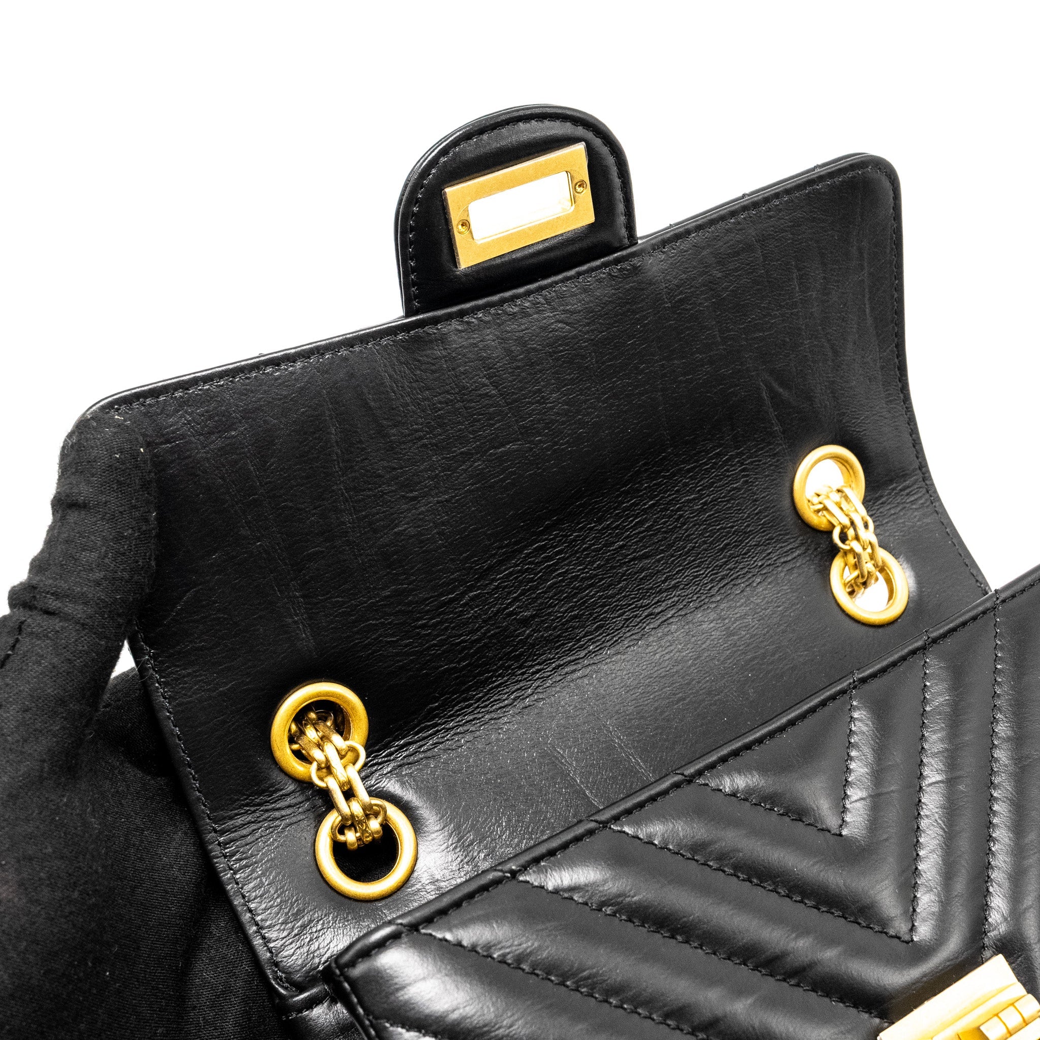 CHANEL MINI 2.55 REISSUE CHEVRON CALFSKIN BLACK GHW (MICROCHIP)