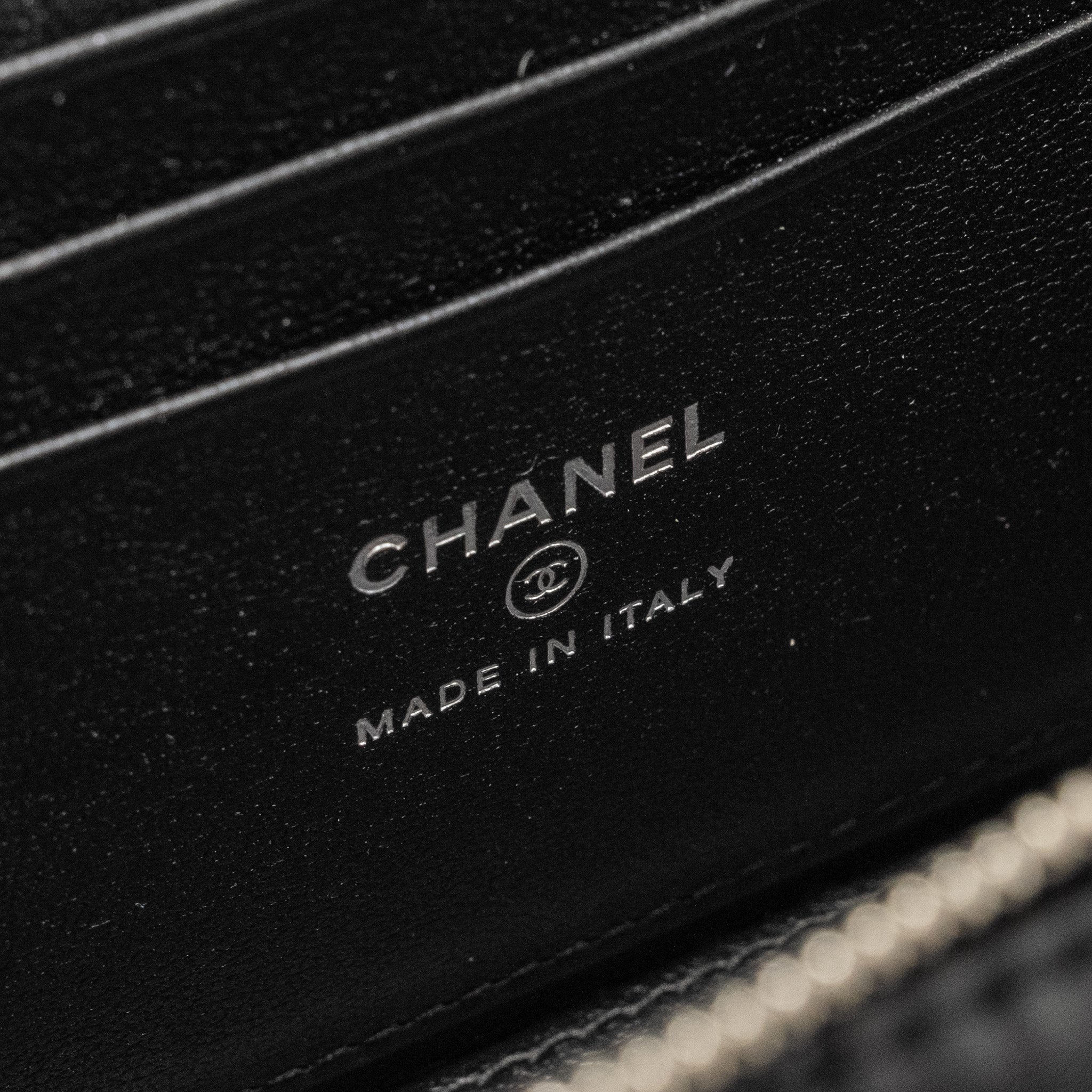 CHANEL TOP HANDLE LONG VANITY CASE LAMBSKIN BLACK SHW (MICROCHIP)