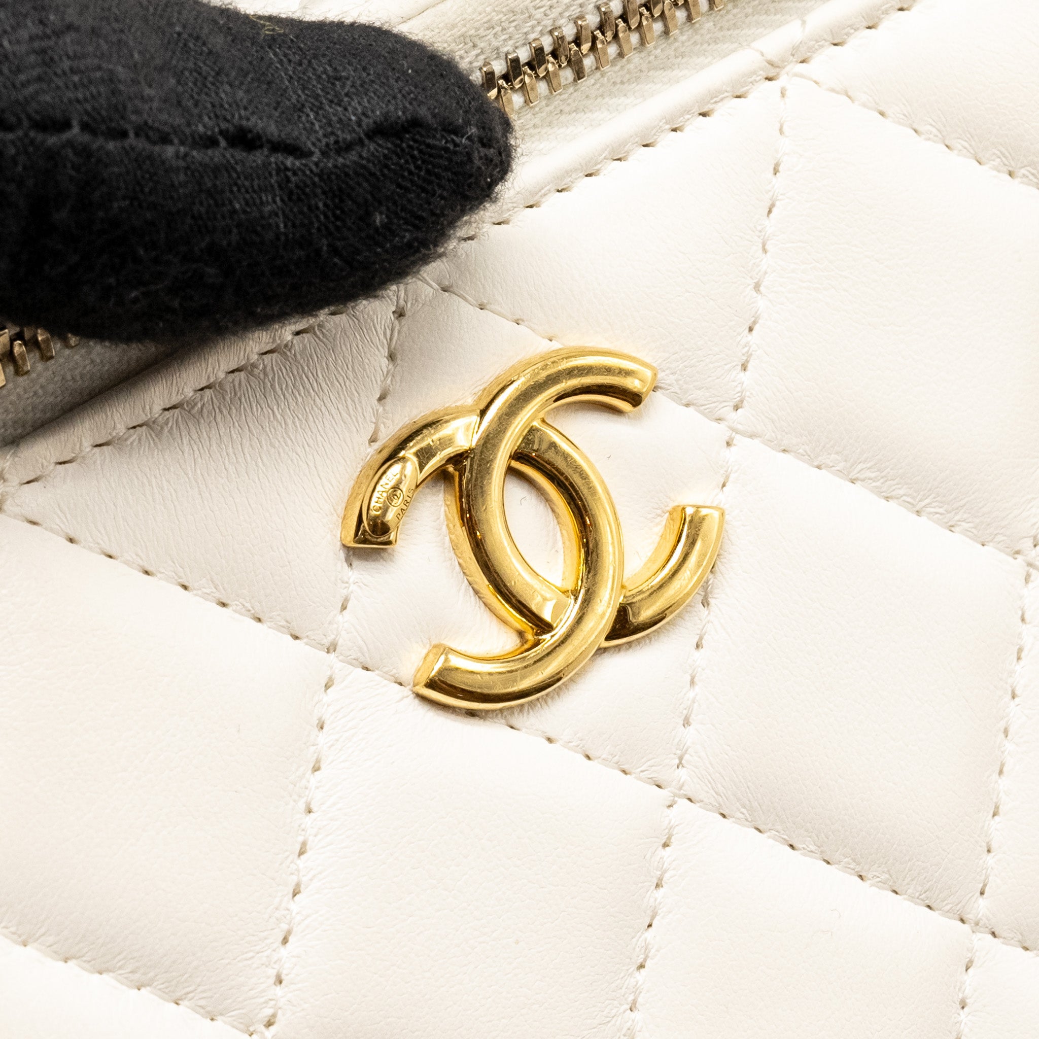 CHANEL LETTER/ CC LOGO CHAIN LONG VANITY CASE LAMBSKIN WHITE GHW (MICROCHIP)