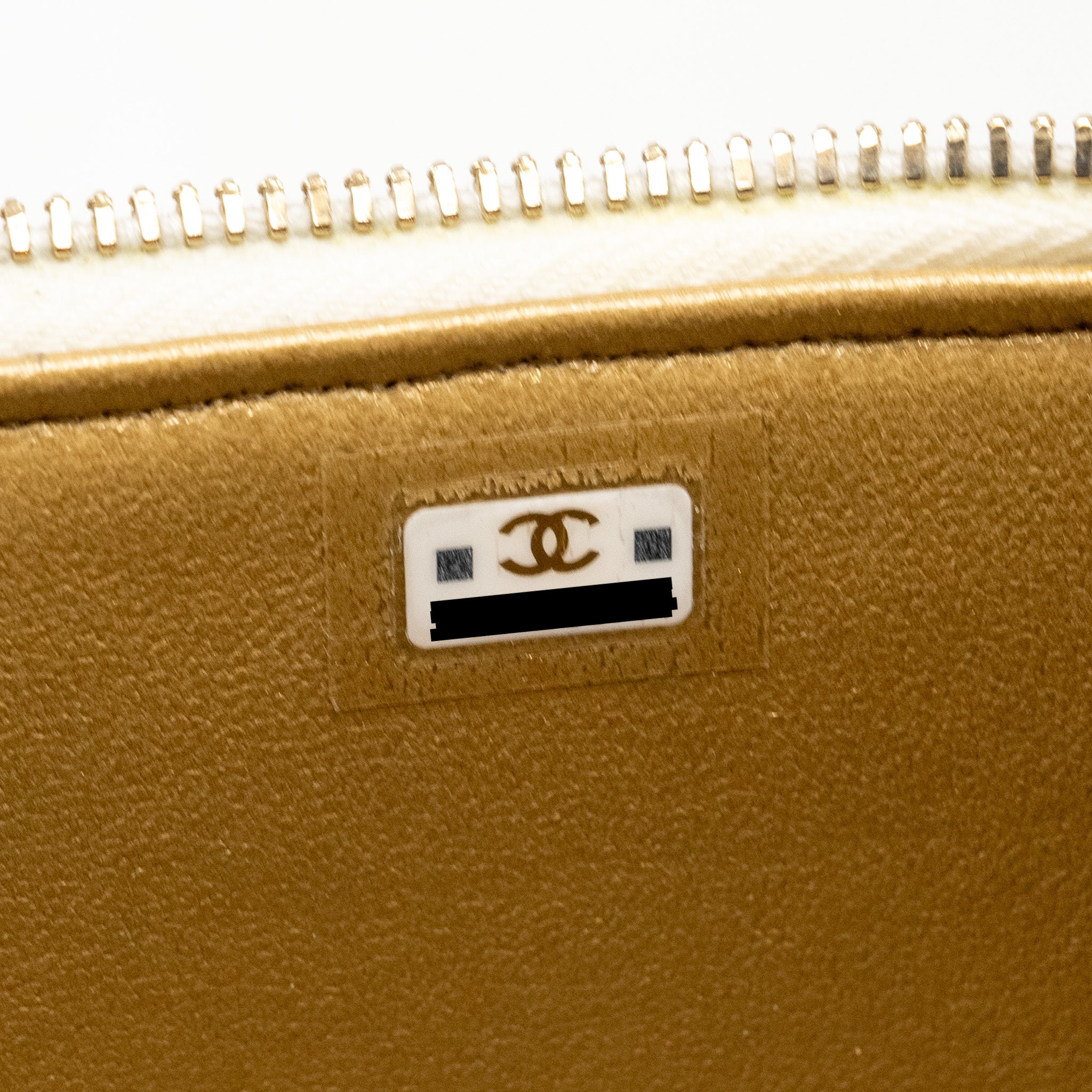 CHANEL LETTER/ CC LOGO CHAIN LONG VANITY CASE LAMBSKIN WHITE GHW (MICROCHIP)