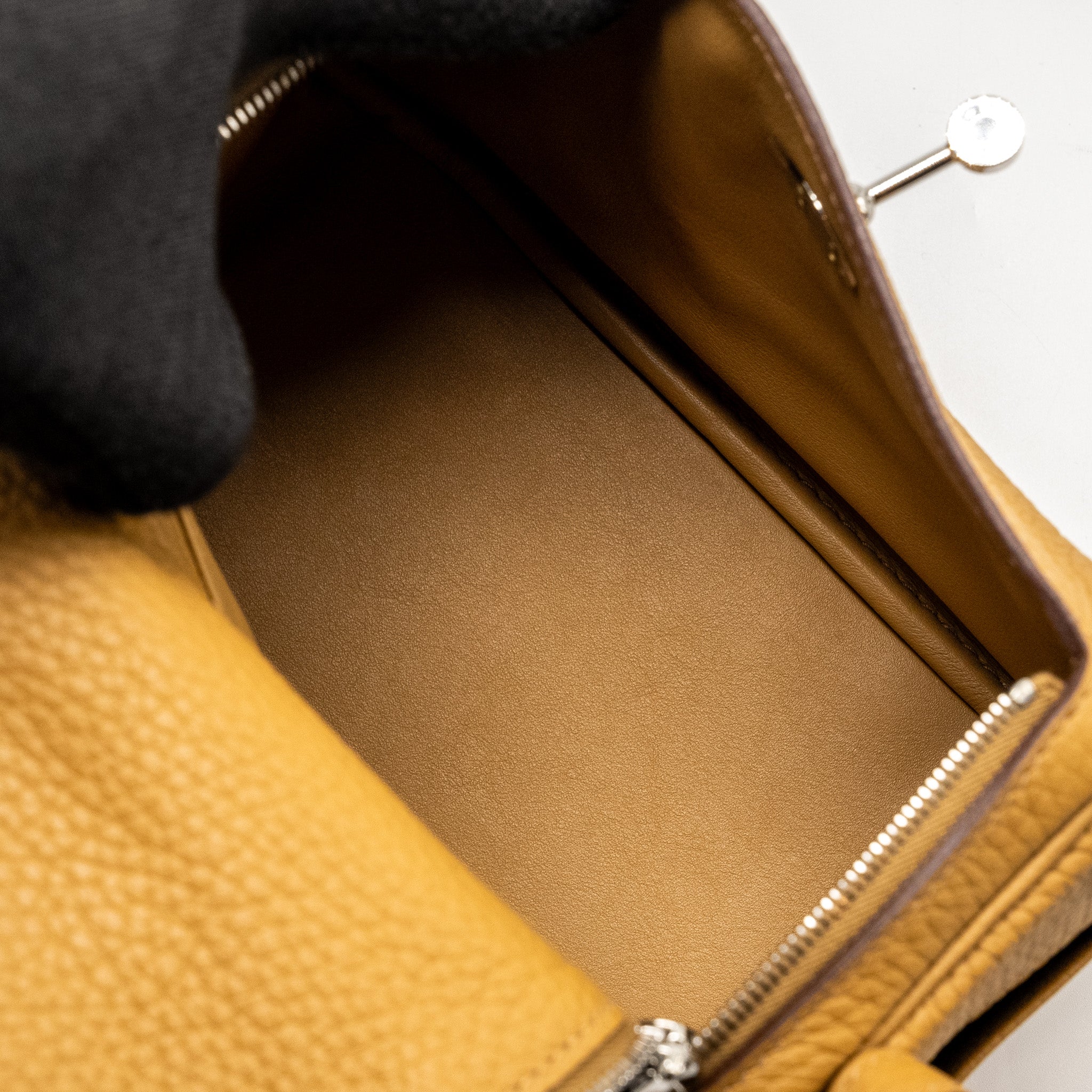 HERMES MINI LINDY CLEMENCE 4B BISCUIT SHW
