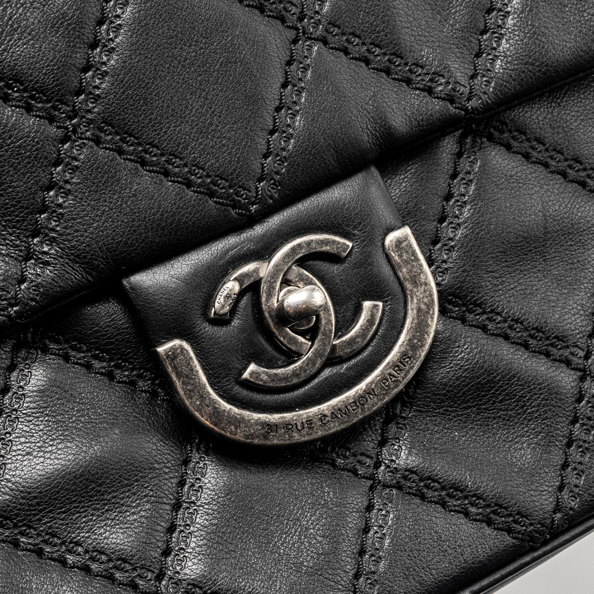 CHANEL PARIS-EDINBURGH COCO SPORRAN FLAP BAG CALFSKIN BLACK RUTHENIUM HARDWARE