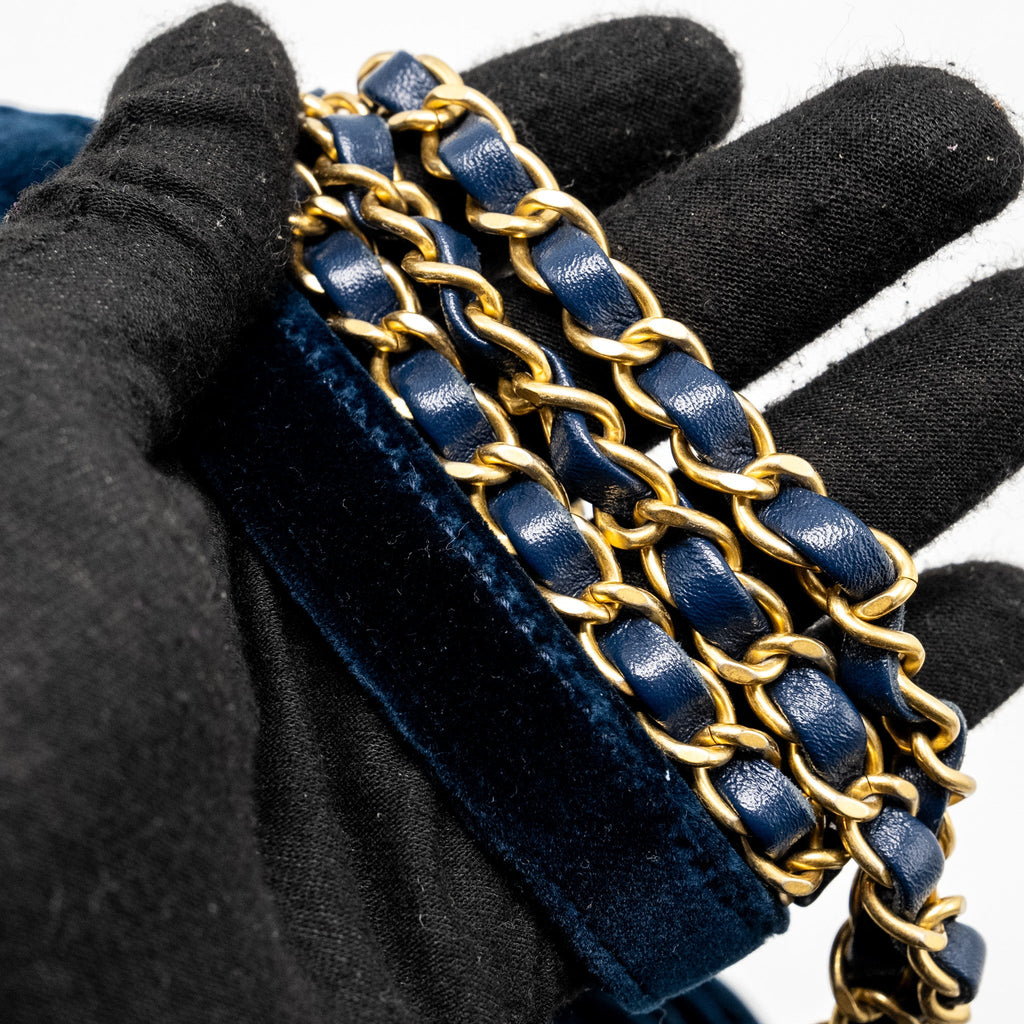 CHANEL CAMELLIA EMBOSSED MINI SQUARE FLAP BAG VELVET NAVY GHW (MICROCHIP)