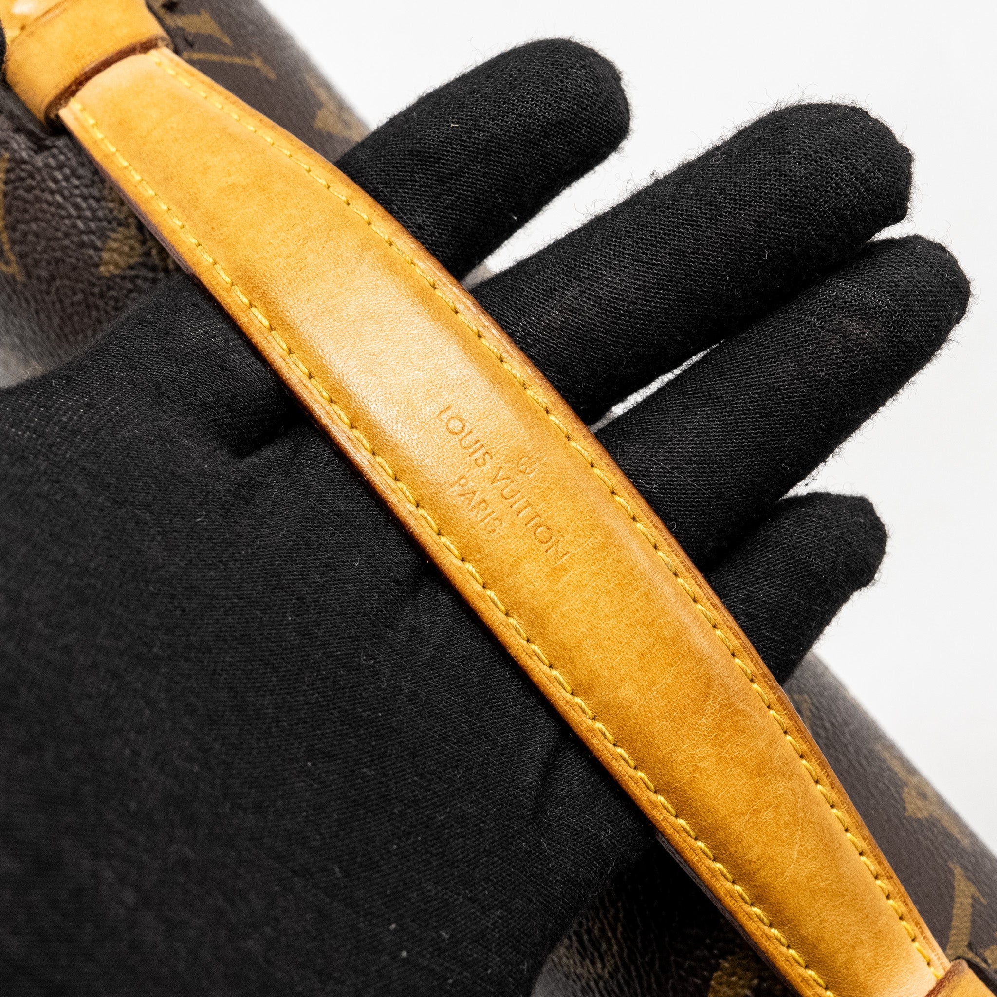 LOUIS VUITTON POCHETTE METIS MONOGRAM CANVAS GHW
