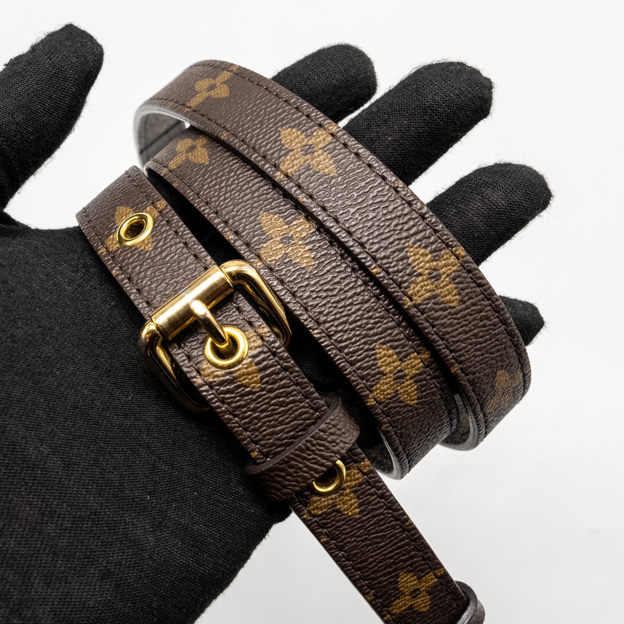 LOUIS VUITTON POCHETTE METIS MONOGRAM CANVAS GHW