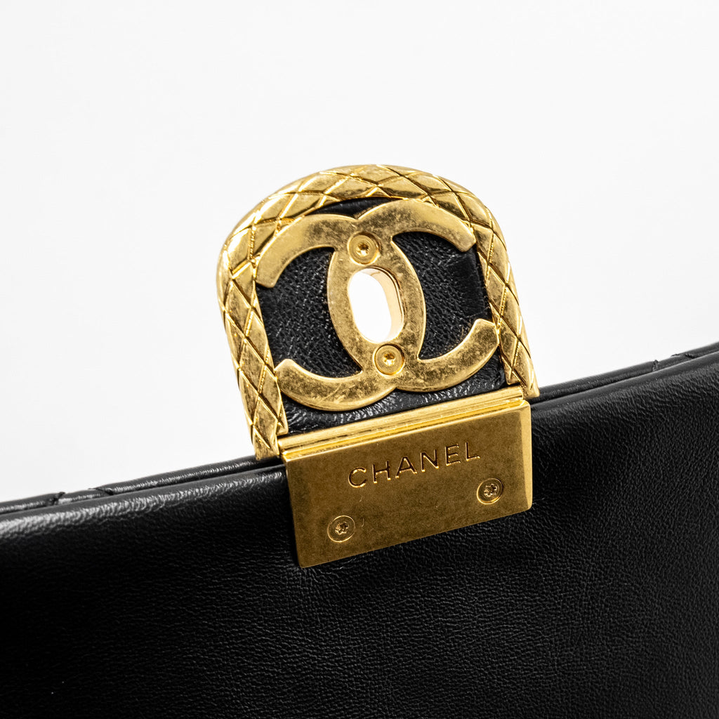 CHANEL 22B MINI FLAPBAG LAMBSKIN BLACK GHW (MICROCHIP)