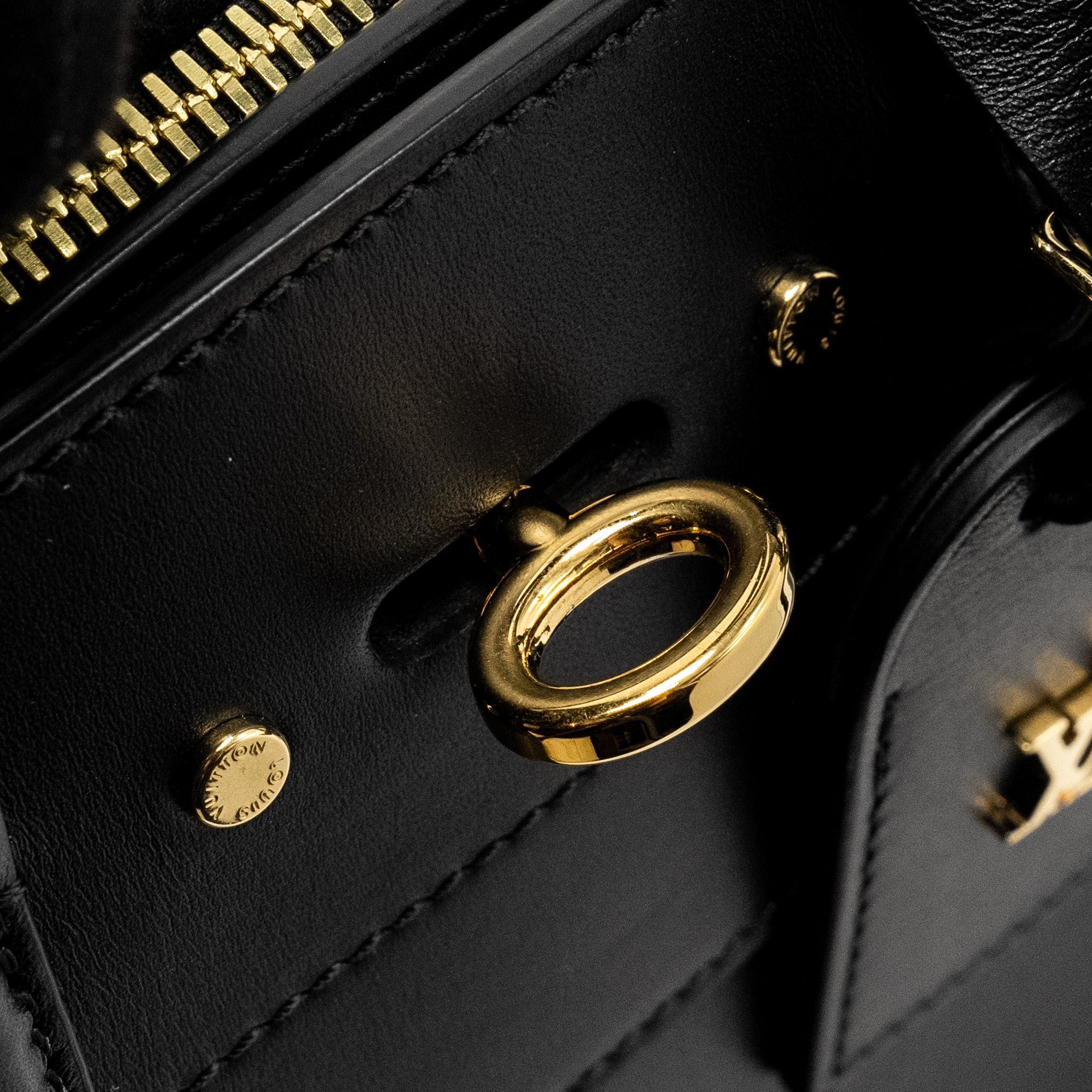 LOUIS VUITTON CITY STEAMER PM GRAINED CALFSKIN BLACK GHW