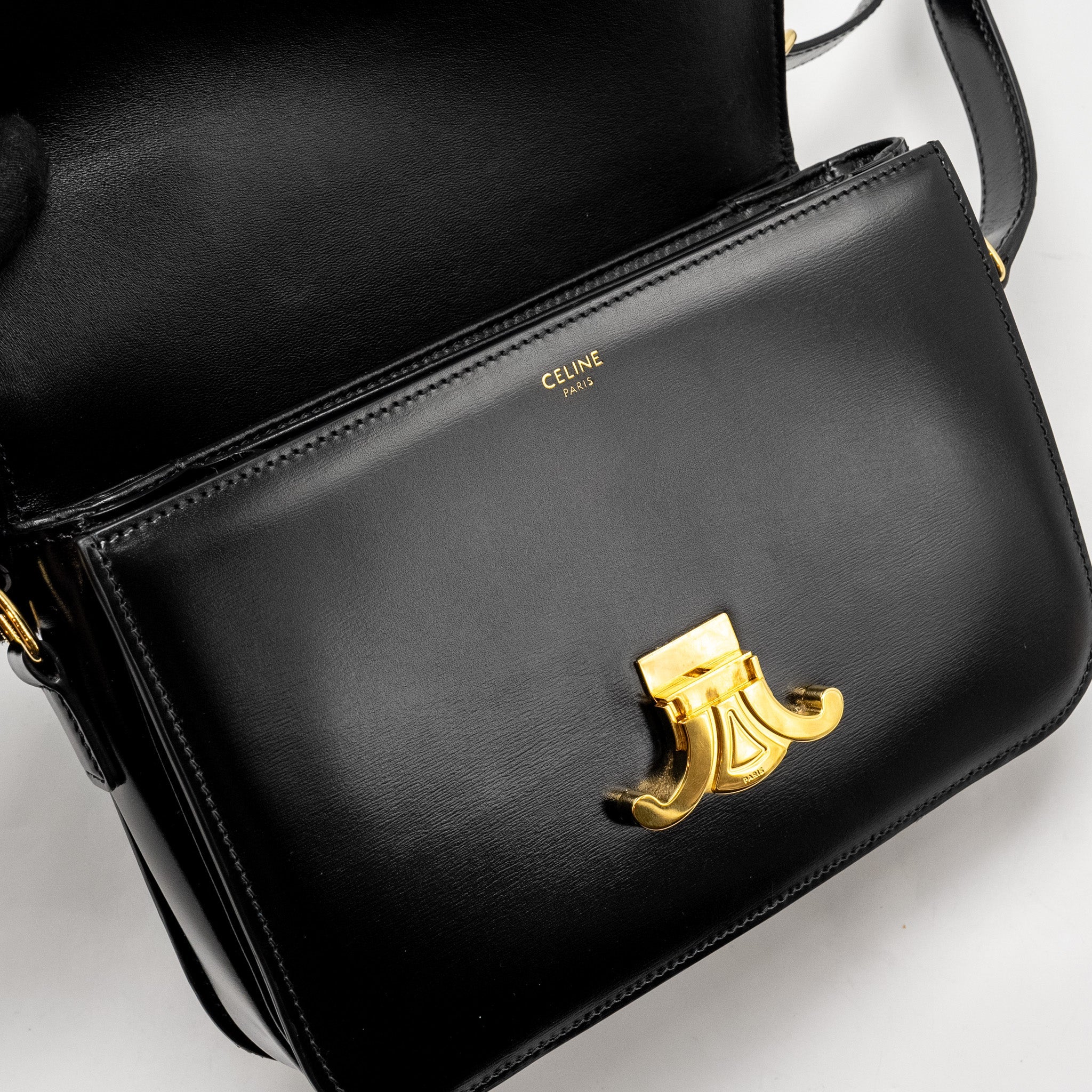 CELINE CLASSIC TRIOMPHE BAG SHINY CALFSKIN BLACK GHW