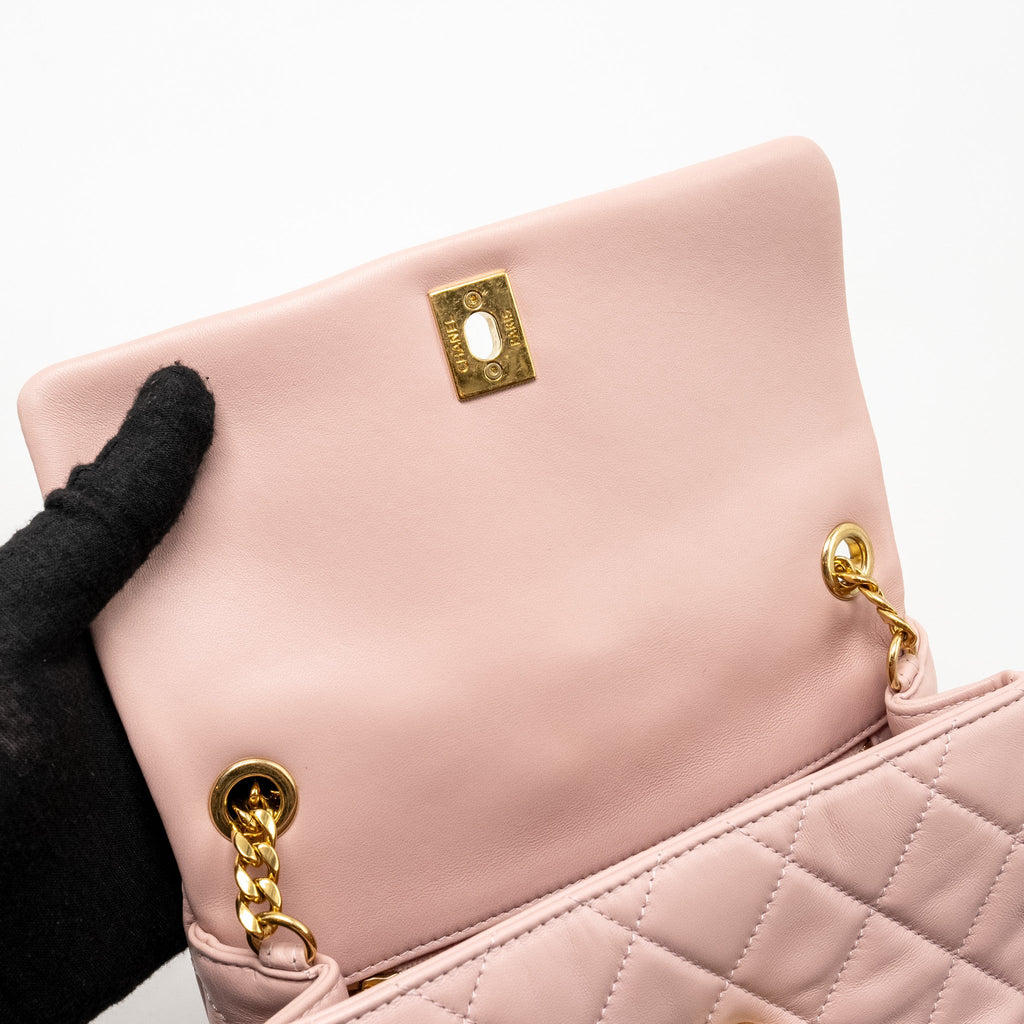CHANEL 22B FLAP BAG WITH GEM CHAIN LAMBSKIN DUST PINK GHW (MICROCHIP)