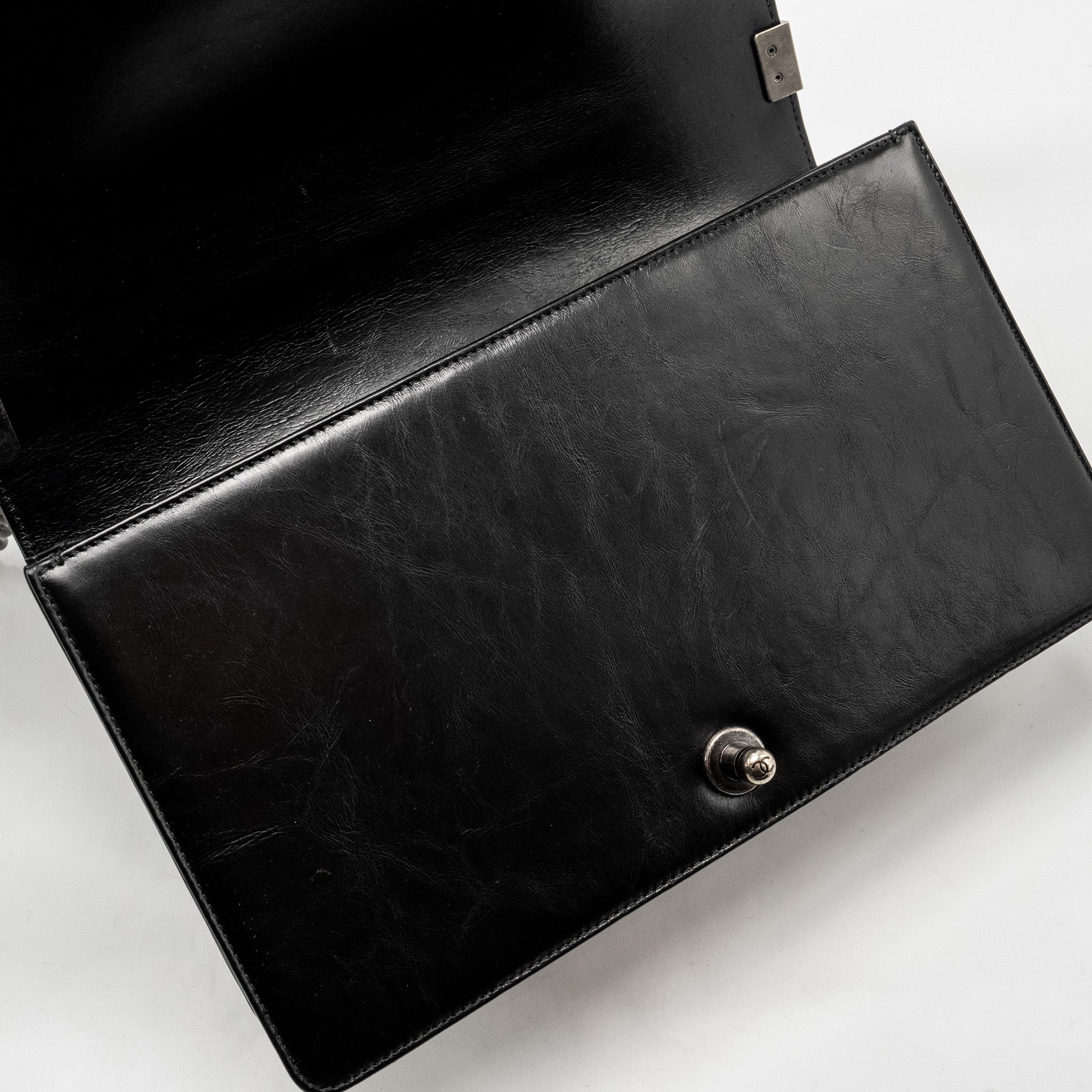 CHANEL NEW MEDIUM CHAIN EDGE BOY BAG CALFSKIN BLACK RUTHENIUM SHW