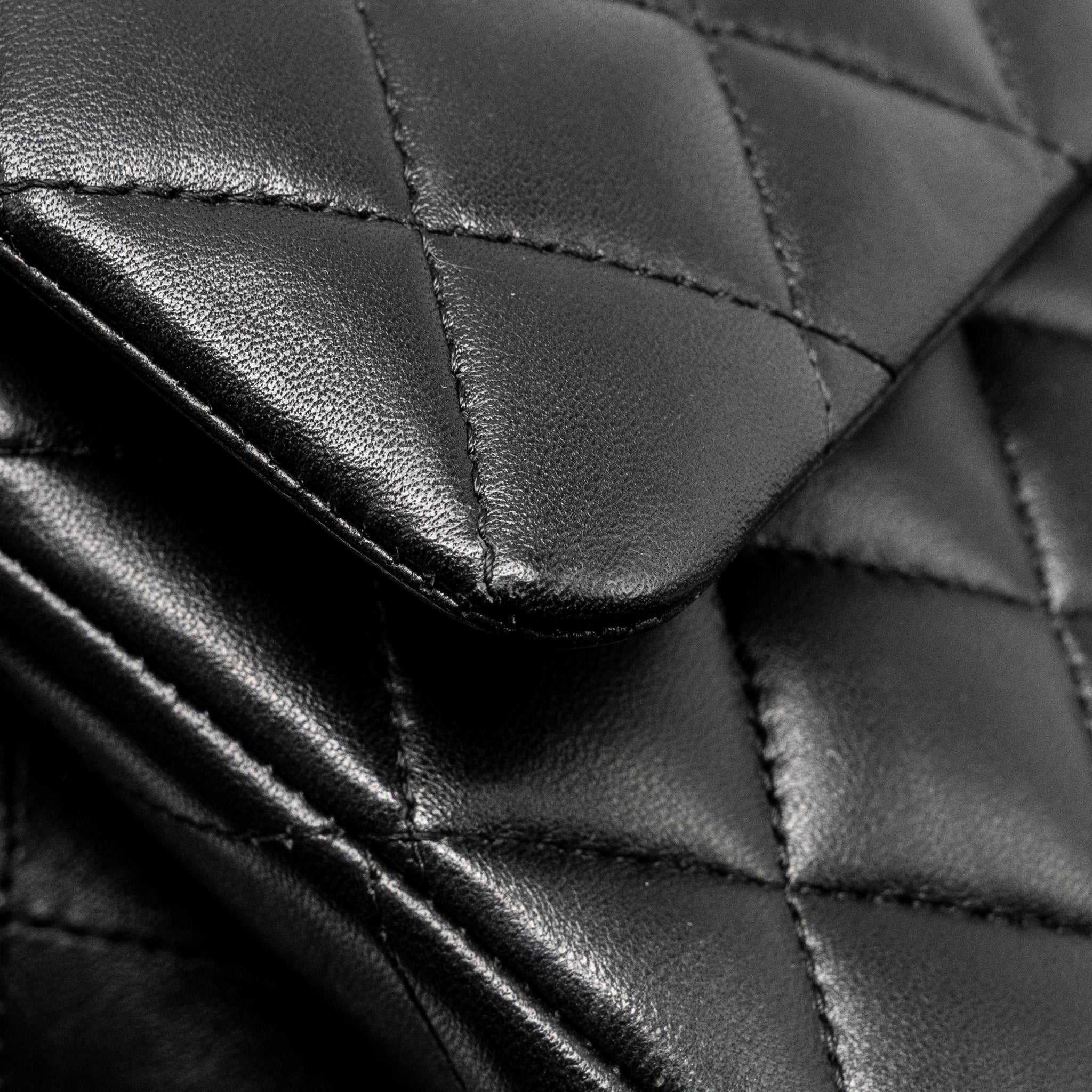 CHANEL  MEDIUM CLASSIC DOUBLE  FLAP BAG LAMBSKIN BLACK GHW