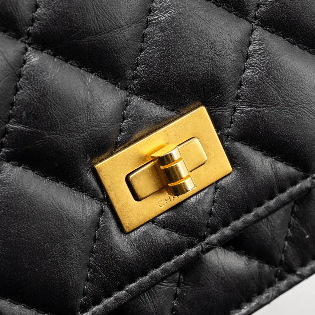 CHANEL MINI 2.55 REISSUE WALLET ON CHAIN AGED CALFSKIN BLACK GHW (MICROCHIP)