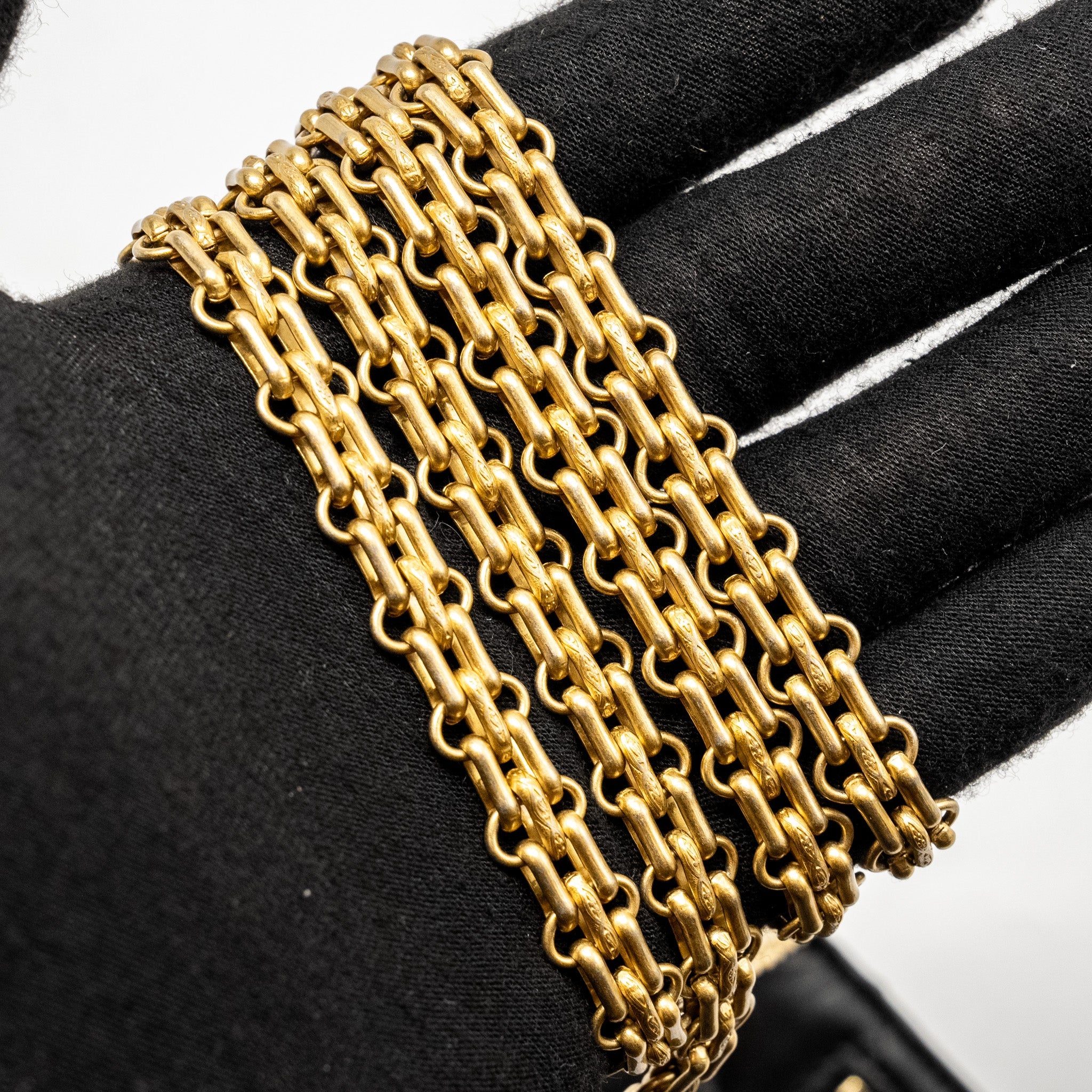 CHANEL MINI 2.55 REISSUE WALLET ON CHAIN AGED CALFSKIN BLACK GHW (MICROCHIP)