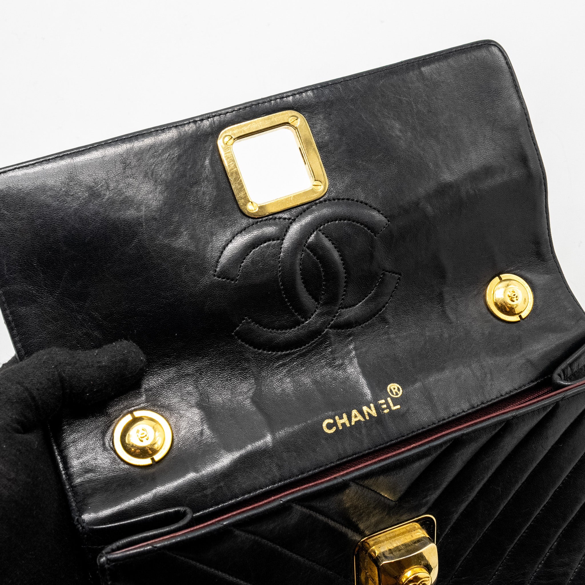 CHANEL VINTAGE CHEVRON FLAP BAG LAMBSKIN BLACK GHW