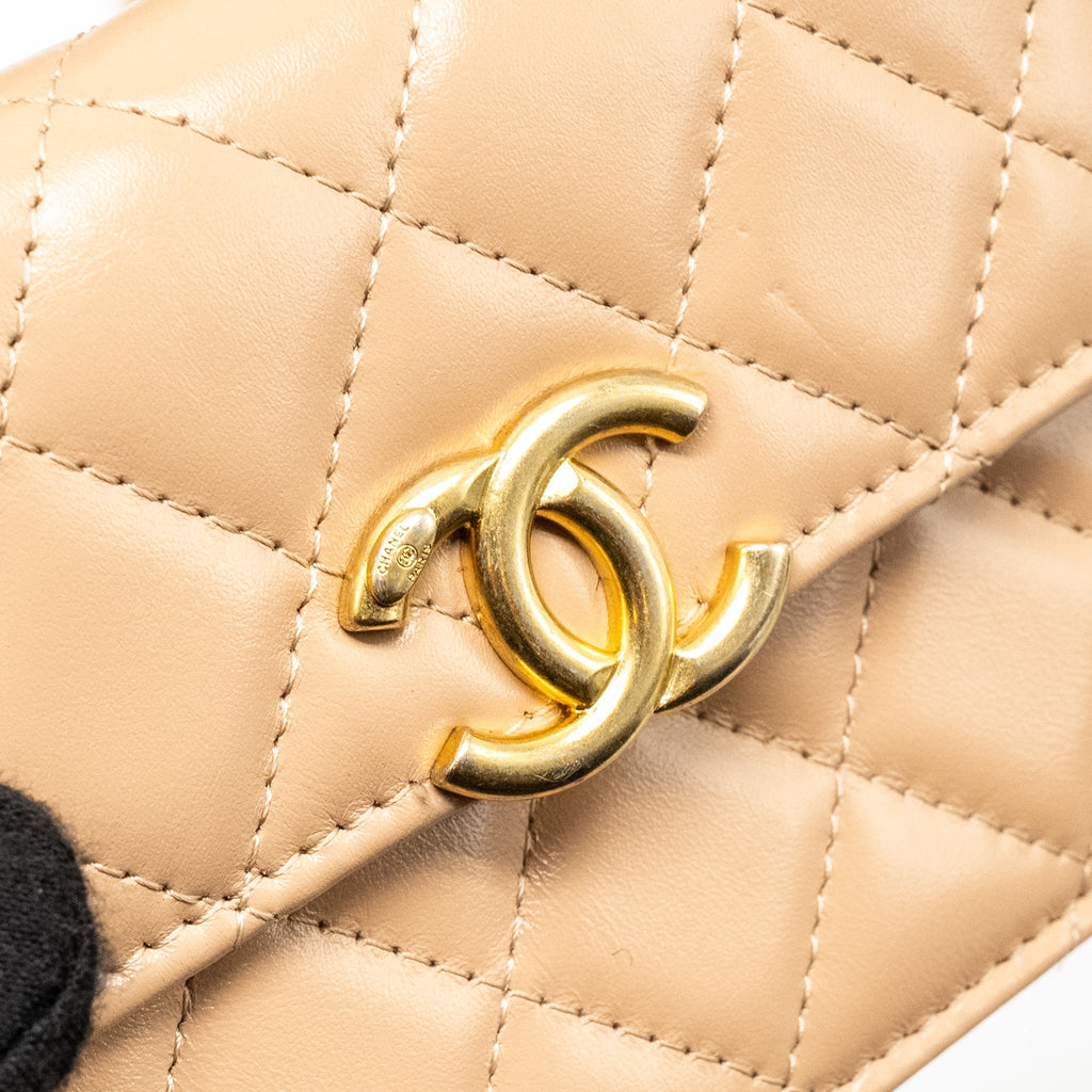 CHANEL 21A GOLD CRUSH MINI FLAP CLUTCH WITH ADJUSTABLE CHAIN CALFSKIN BEIGE GHW