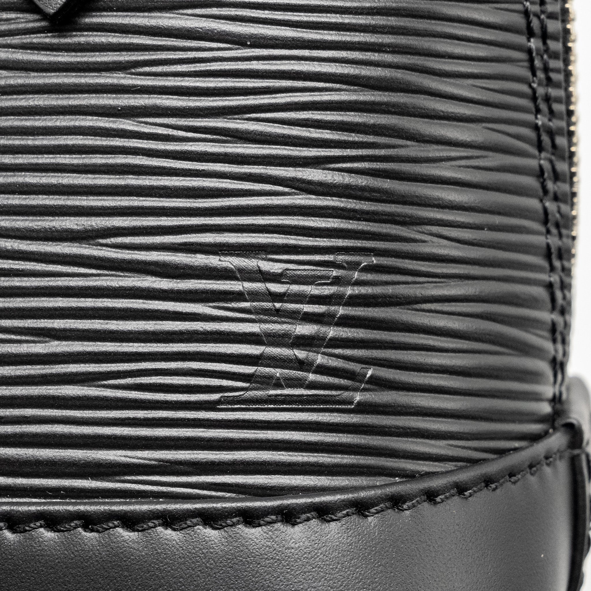 LOUIS VUITTON ALMA NANO EPI BLACK SHW
