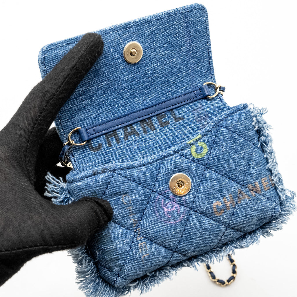 CHANEL 22P LOGO PRINTED MINI CLUTCH WITH CHAIN DENIM BLUE/MULTICOLOUR LGHW