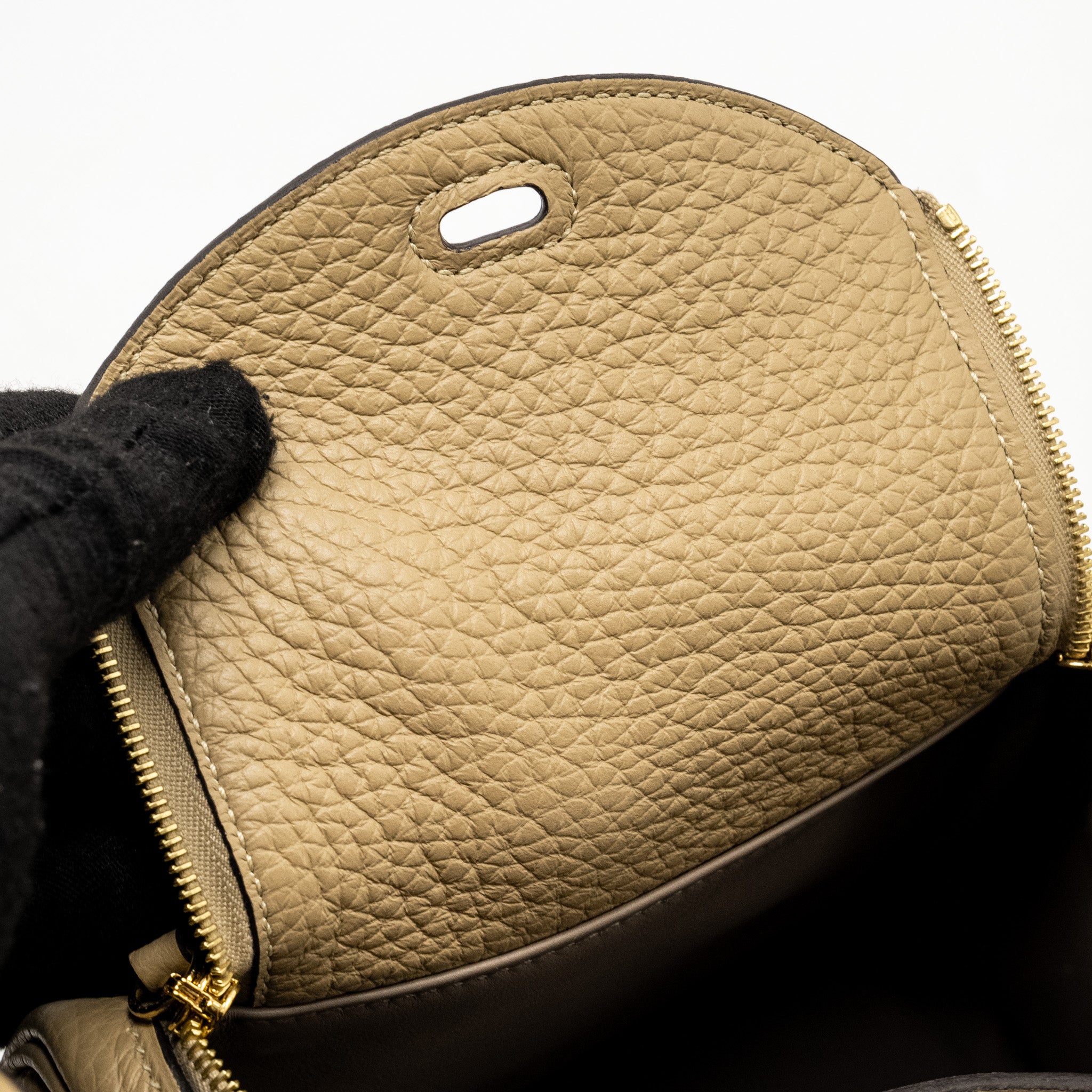 HERMES MINI LINDY CLEMENCE TRENCH GHW