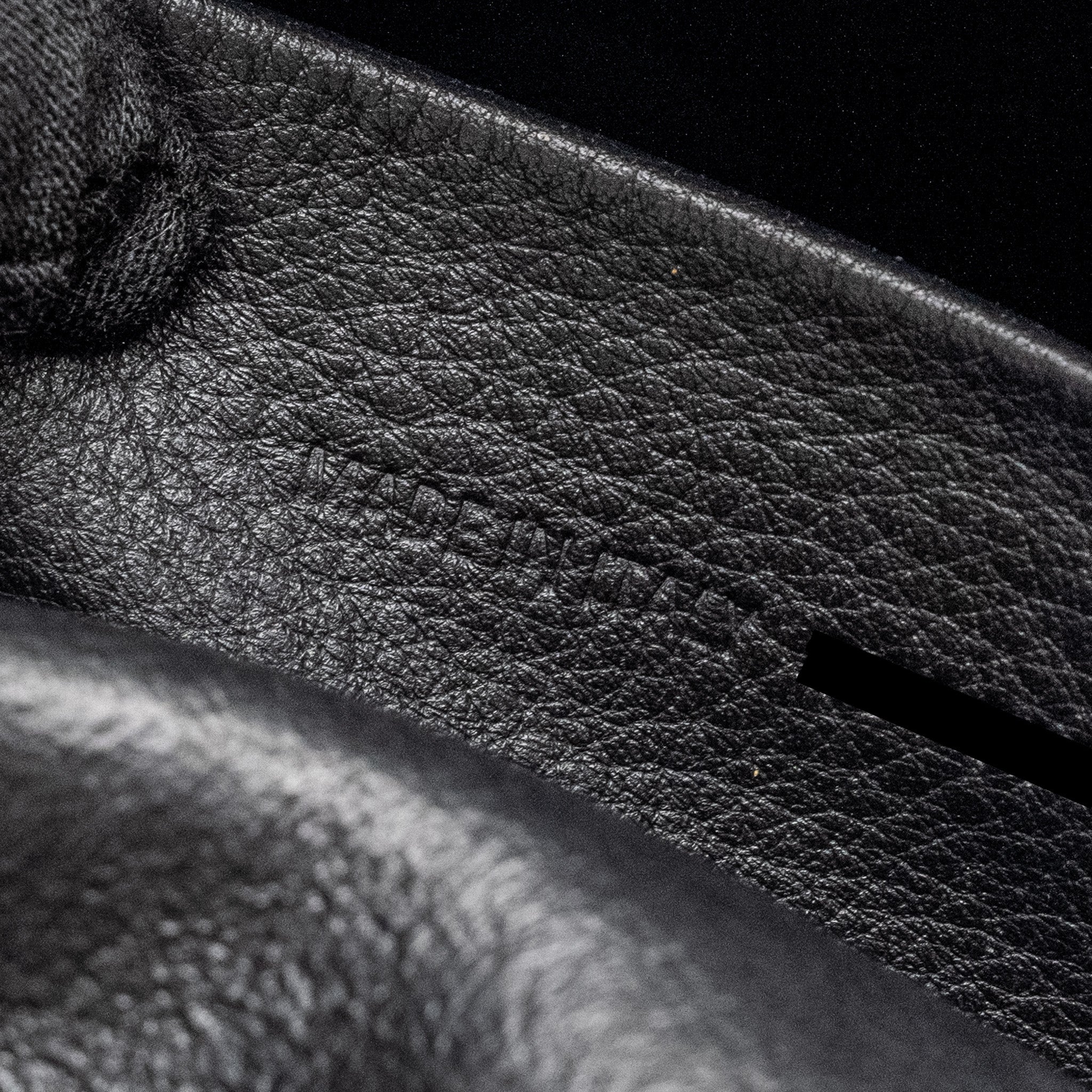BALENCIAGA EVERYDAY CAMERA BAG CALFSKIN BLACK SHW