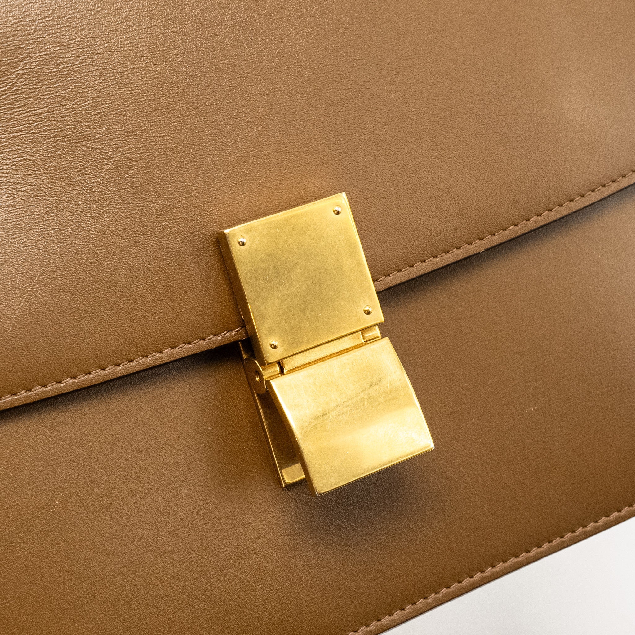 CELINE MEDIUM CLASSIC BOX BAG CALFSKIN CAMEL GHW