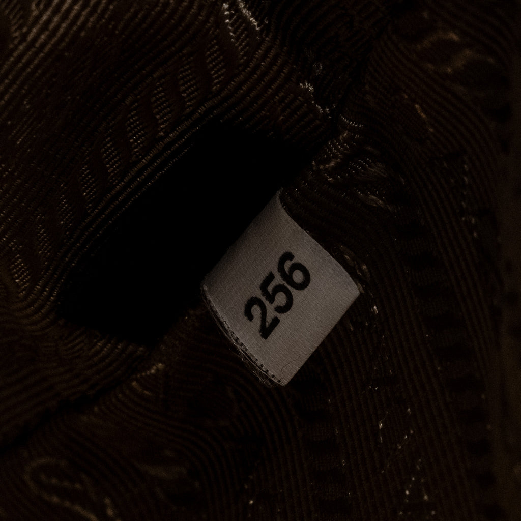 PRADA RE-EDITION 2005 SAFFIANO LEATHER CAMMEO GHW
