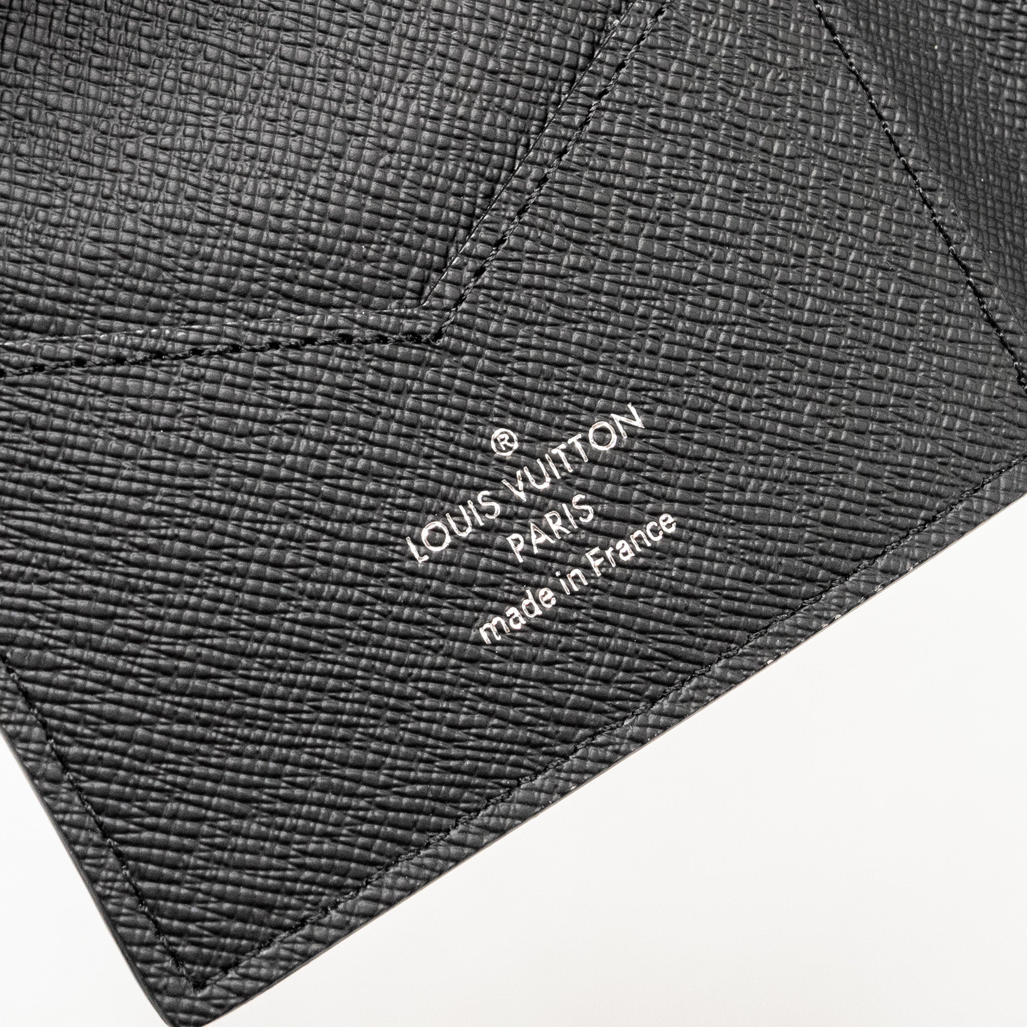 LOUIS VUITTON PASSPORT COVER DAMIER GRAPHITE CANVAS BLACK
