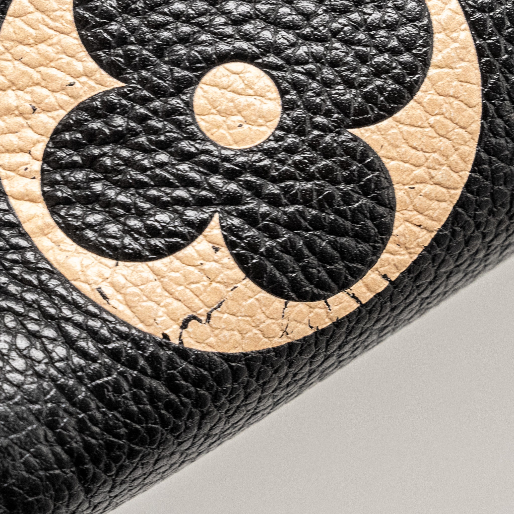LOUIS VUITTON ONTHEGO MM BICOLOUR MONOGRAM EMPREINTE BLACK / BEIGE GHW