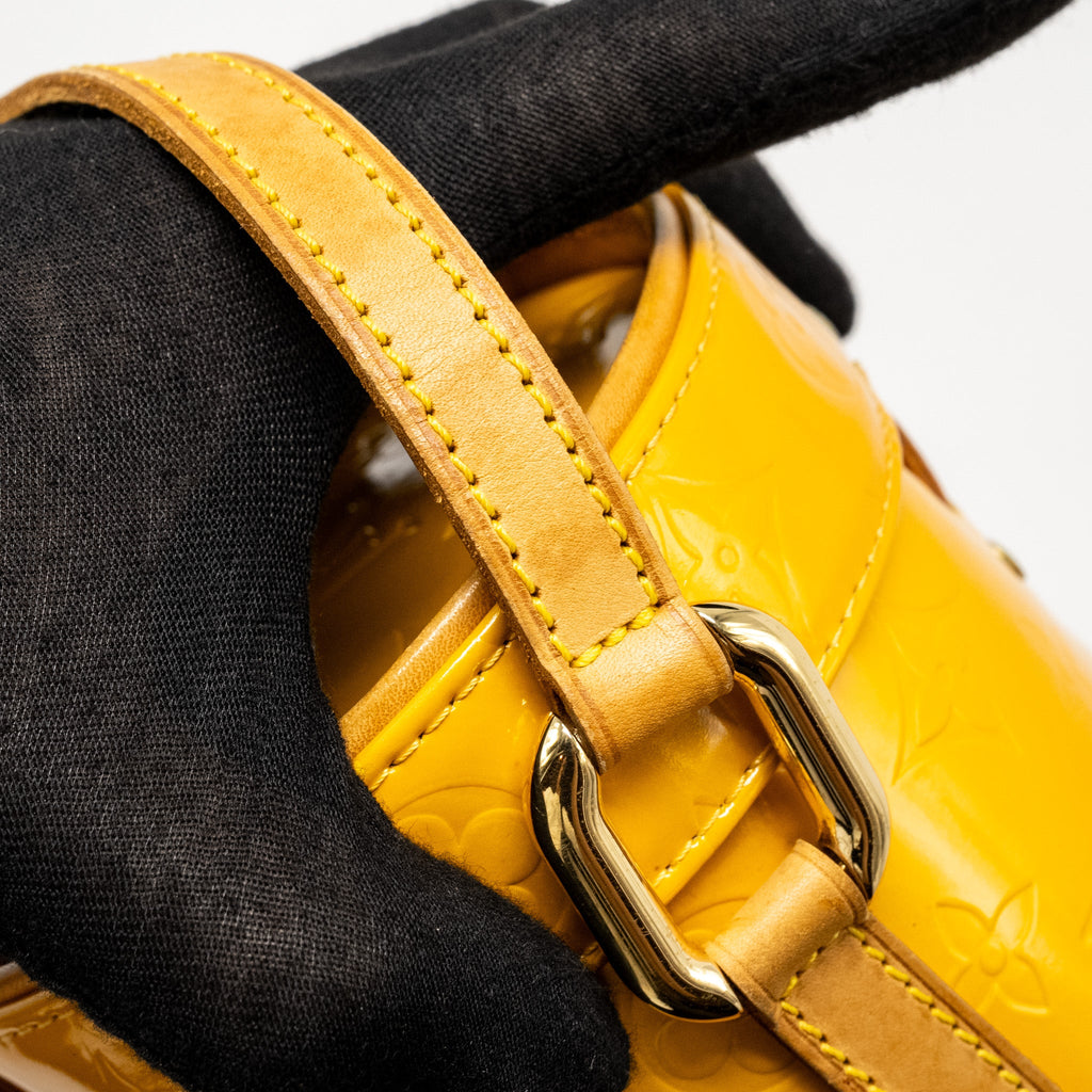 LOUIS VUITTON VERNIS ASTOR PLACE VANITY BAG PATENT YELLOW GHW