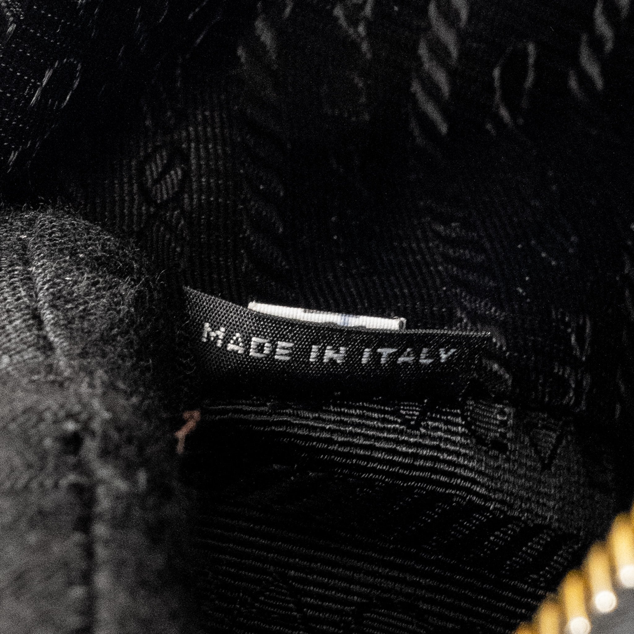 PRADA RE-EDITION 2005 SAFFIANO LEATHER BLACK GHW