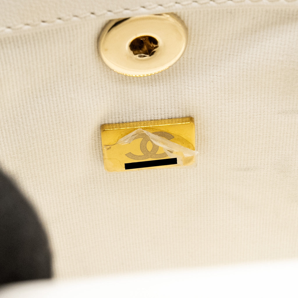 CHANEL SEASONAL SQUARE FLAP BAG WITH CHAIN PATENT WHITE LGHW (MICROCHIP)