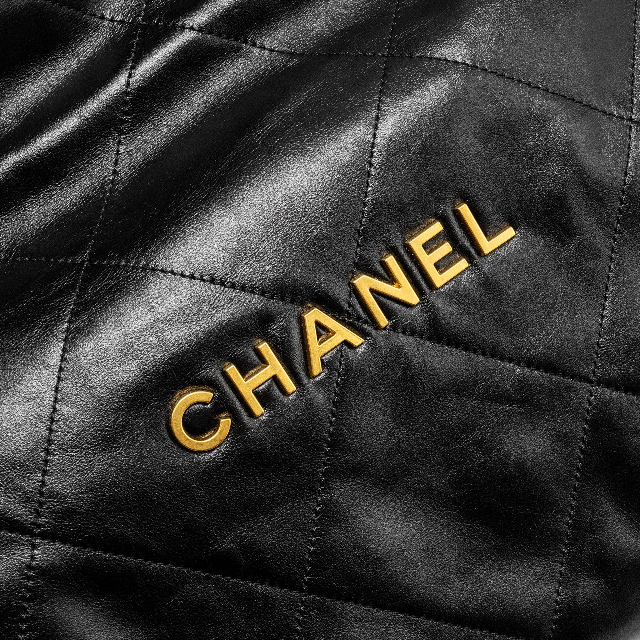 CHANEL MEDIUM 22 BAG GOLD LETTER SHINY CALFSKIN BLACK GHW (MICROCHIP)