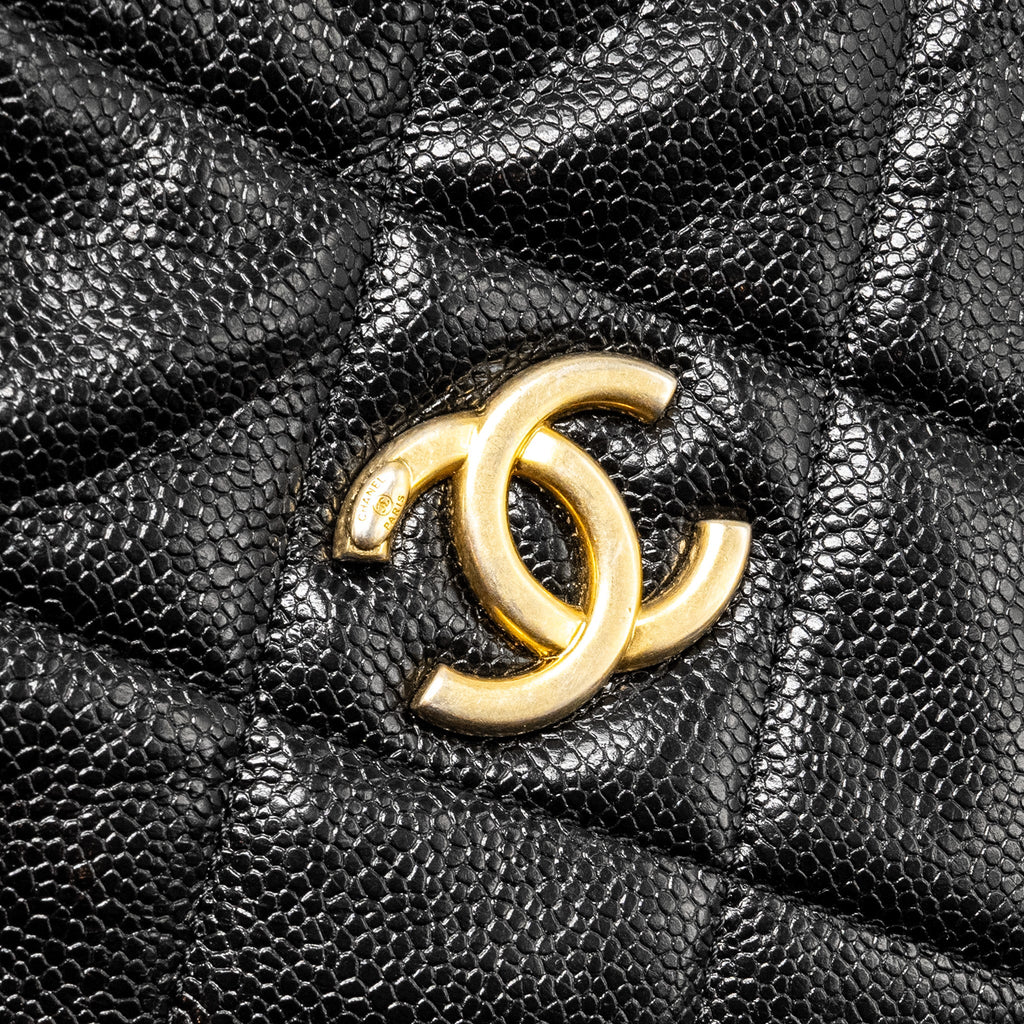 CHANEL QUILTED SHAPE CHAIN BAG CAVIAR BLACK GHW