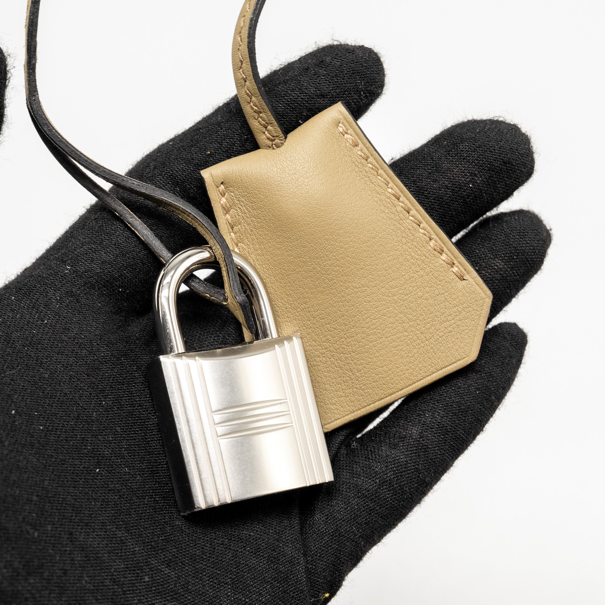 HERMES MAXI KELLY 42 GRIZZLY/SWIFT GRIS CAILLOU / BEIGE MARFA SHW
