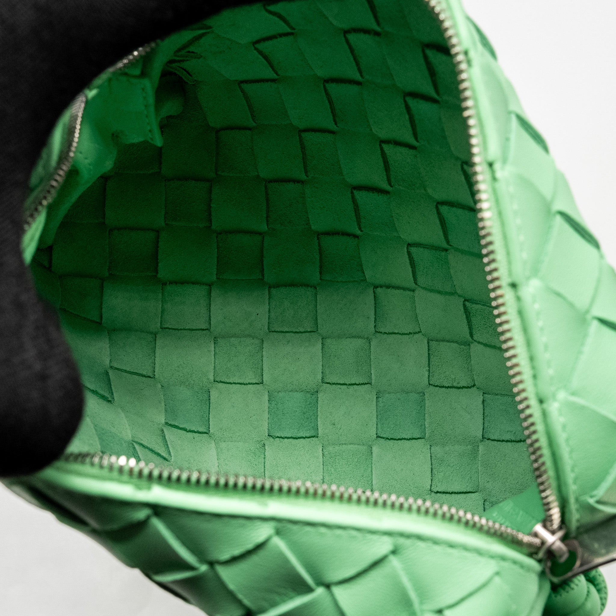 BOTTEGA VENETA MINI LOOP CAMERA BAG LAMBSKIN LIGHT GREEN SHW
