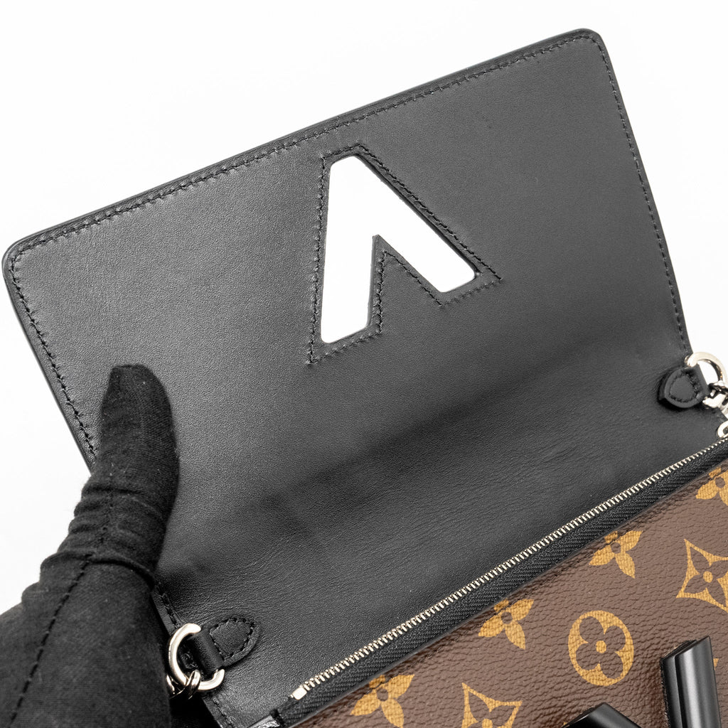 LOUIS VUITTON WILD AT HEART TWIST WALLET ON CHAIN CALFSKIN/MONOGRAM CANVAS MULTICOLOLUR BLACK/SLIVER HARDWARE