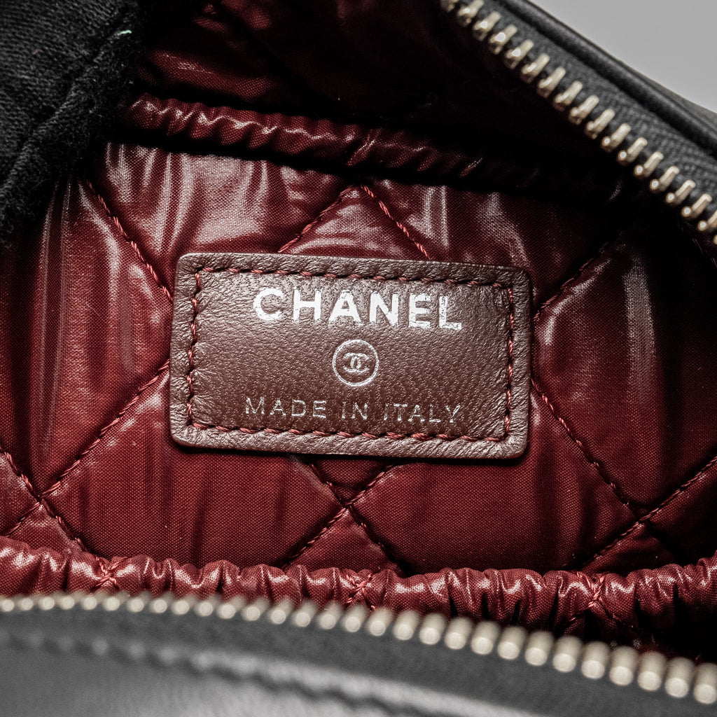 CHANEL QUILTED COSMETIC POUCH LAMBSKIN BLACK SHW