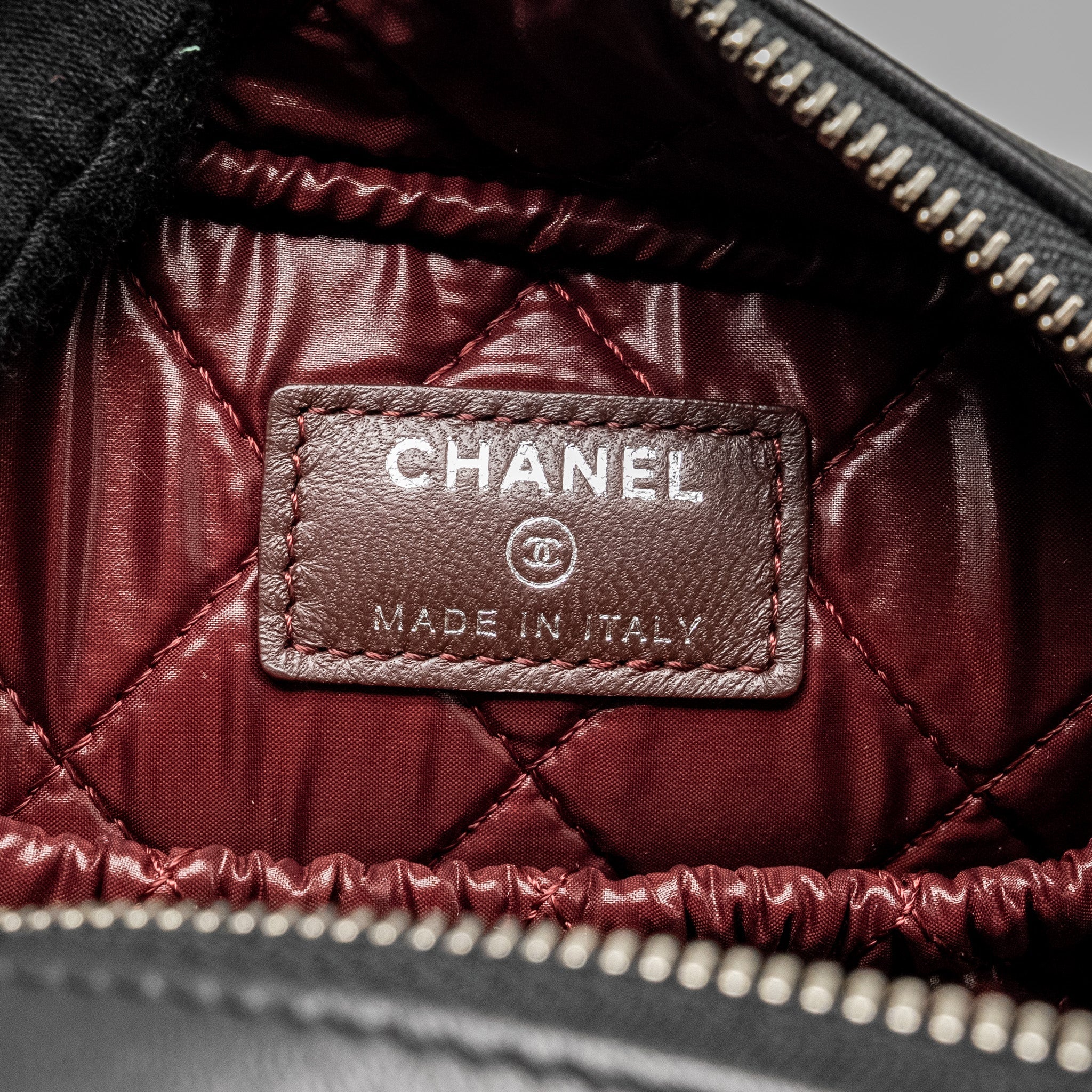 CHANEL QUILTED COSMETIC POUCH LAMBSKIN BLACK SHW
