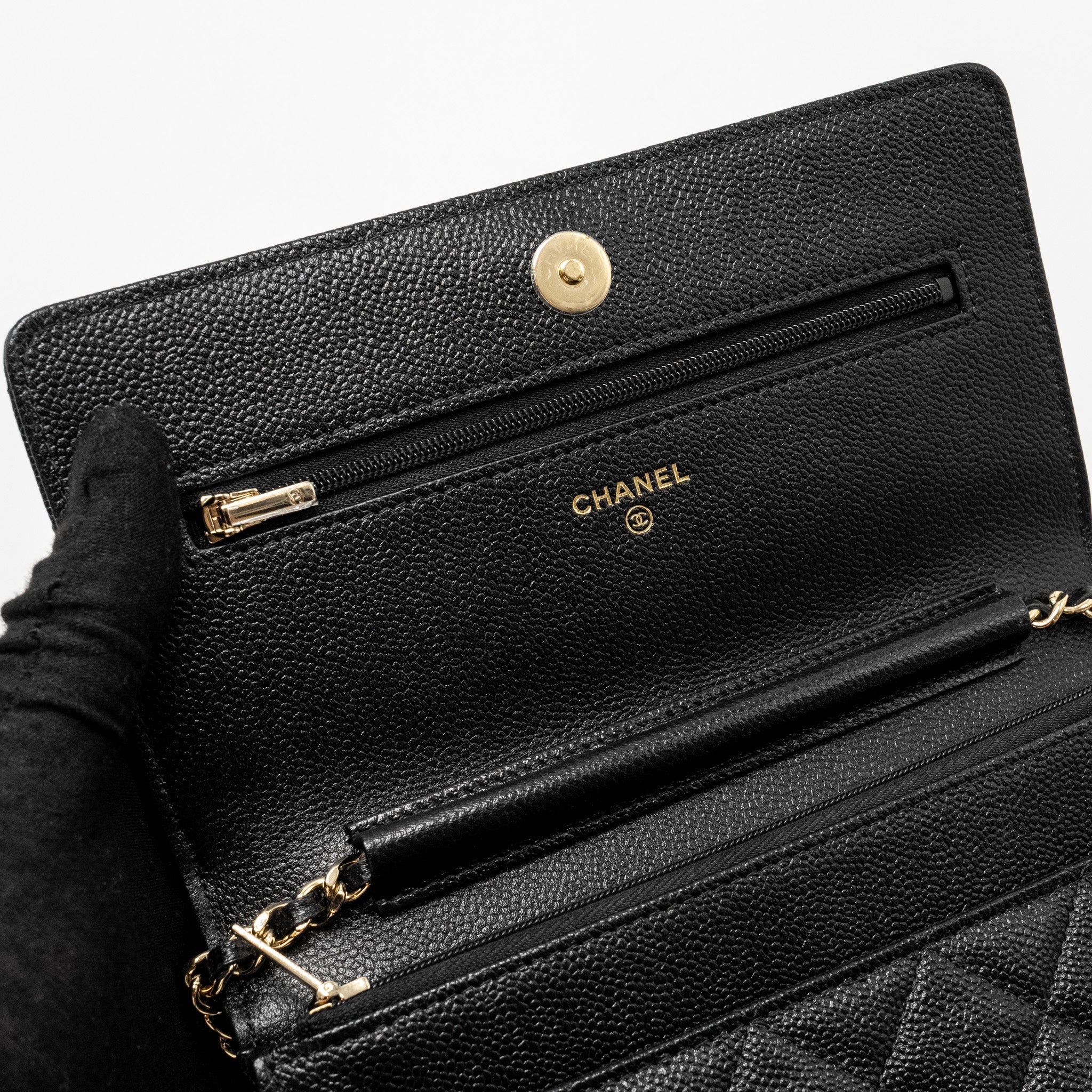 CHANEL DETAILED CC LOGO WALLET ON CHAIN CAVIAR BLACK GHW (MICROCHIP)