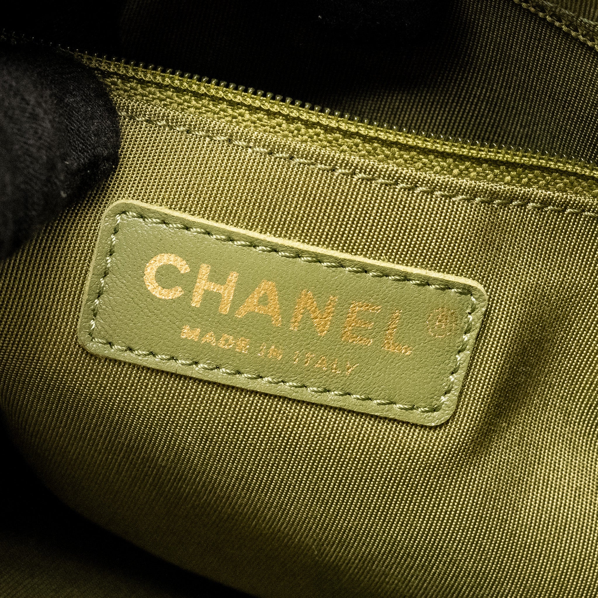 CHANEL DRAWSTRING BUCKET BAG GRAINED CALFSKIN OLIVE GREEN GHW